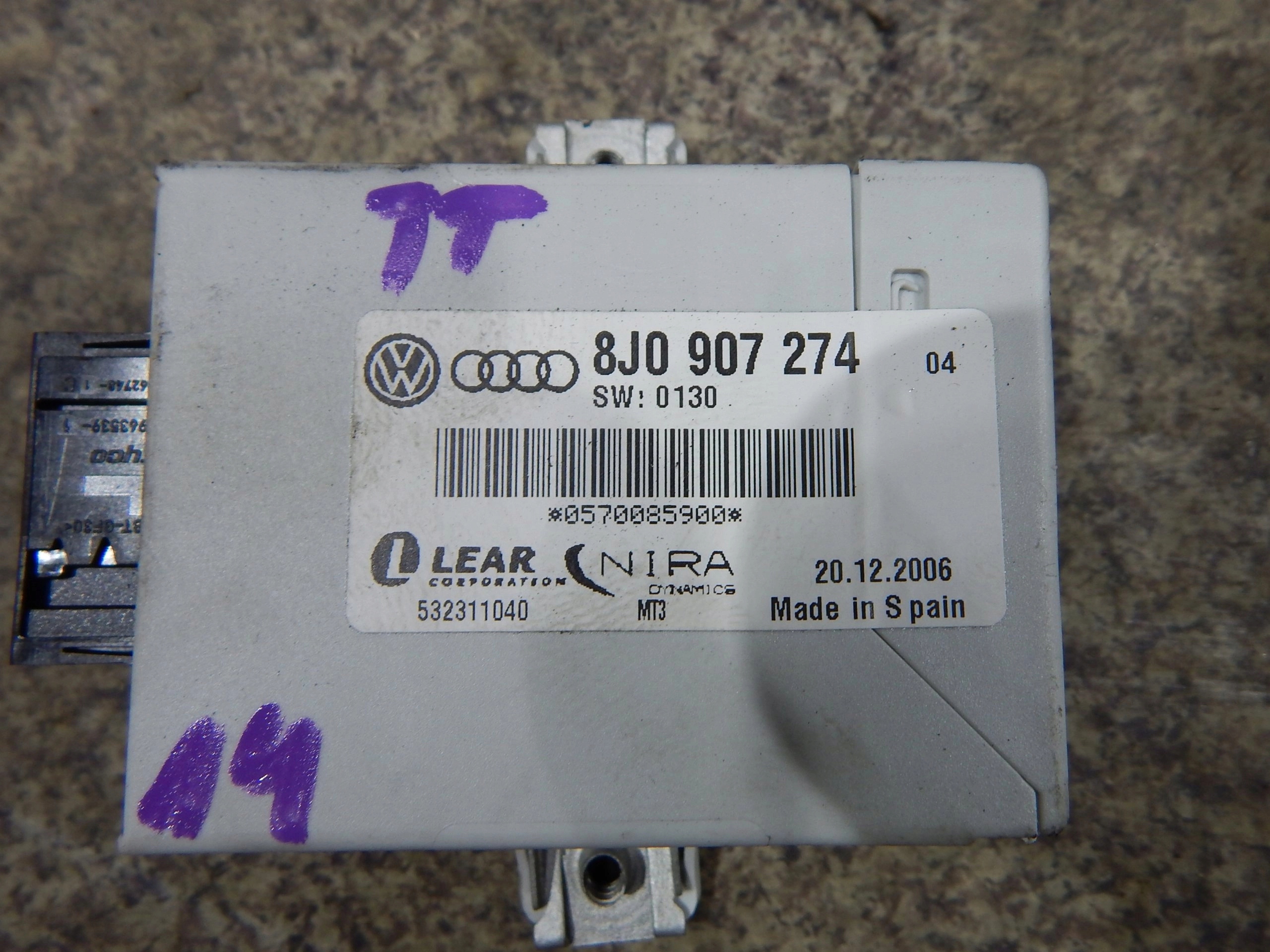 audi tt 8J 8J0907274 RIADIACA JEDNOTKA TLAKU V PNEUMATIKÁCH