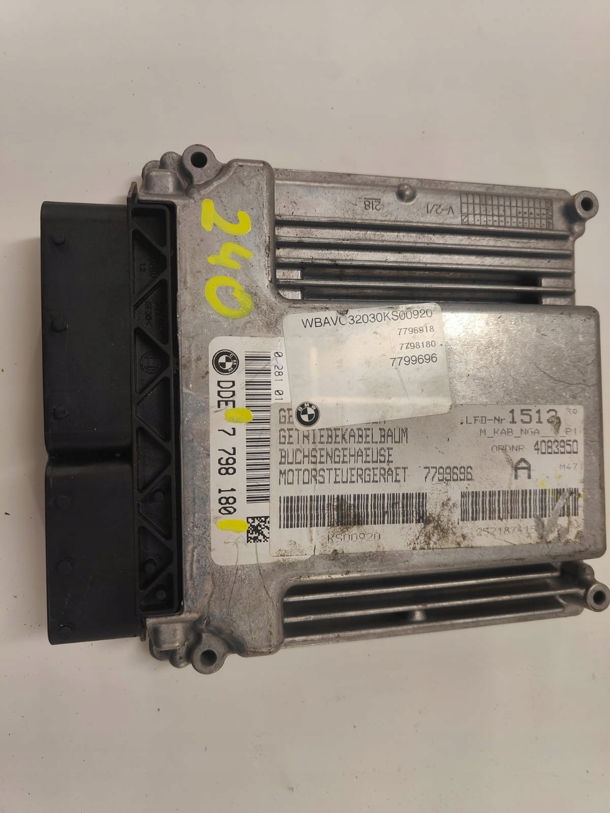 BMW e60 7798180 RIADIACA JEDNOTKA MOTORA