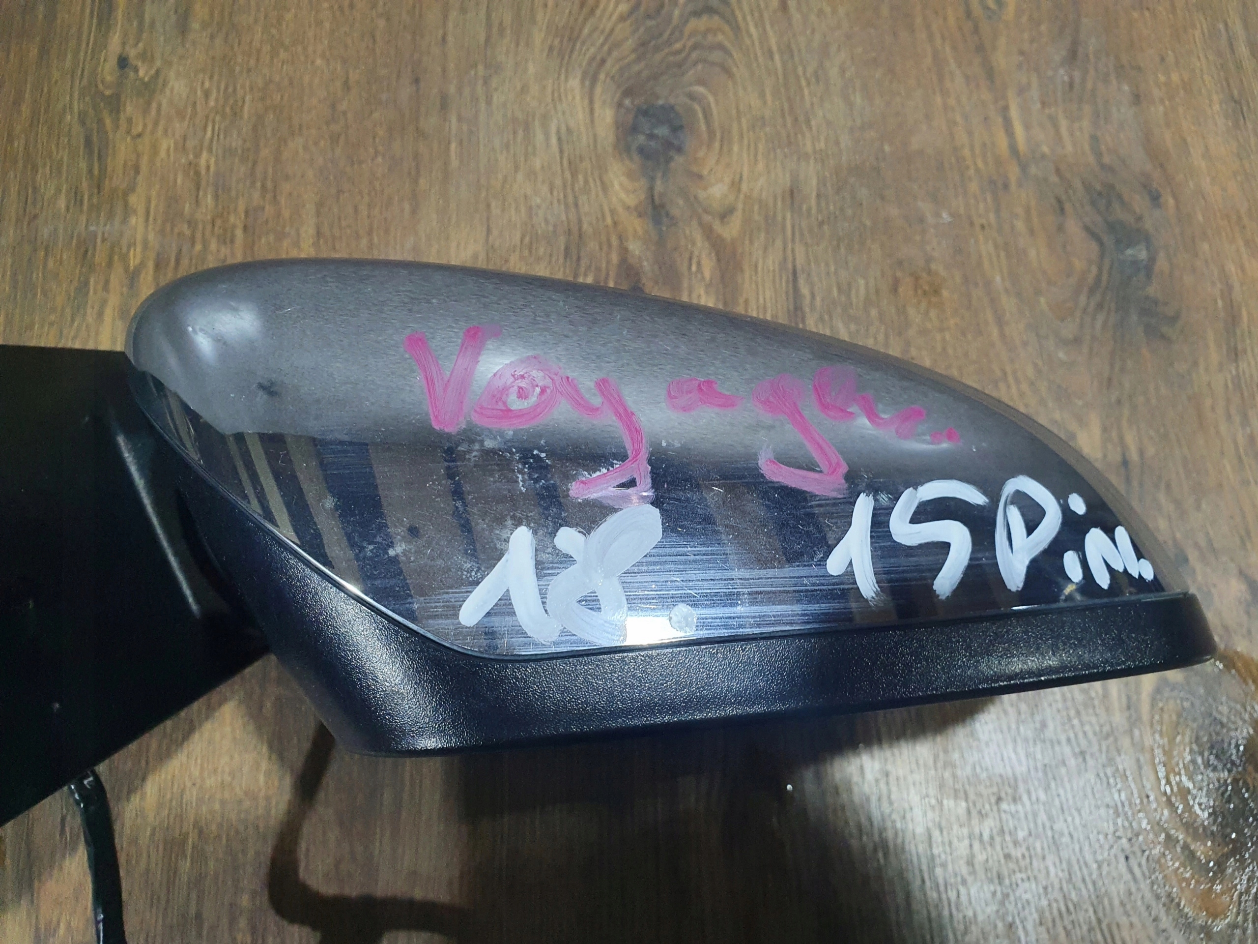 CHRYSLER GRAND VOYAGER PRAVE ZRKADLO 15 PIN