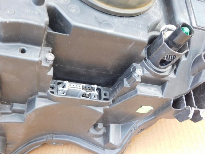 RANGE VOGUE BI XENON 13-16 PRAVE PREDNE SVETLO