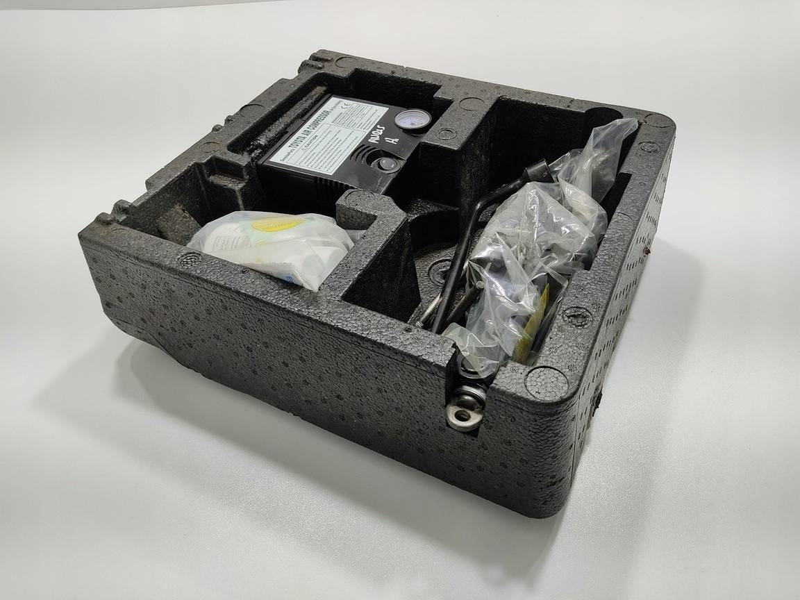 VLOZKA NAHRADNEHO KOLESA POLYSTYREN AURIS I  E15 64777-02130 2009-2012