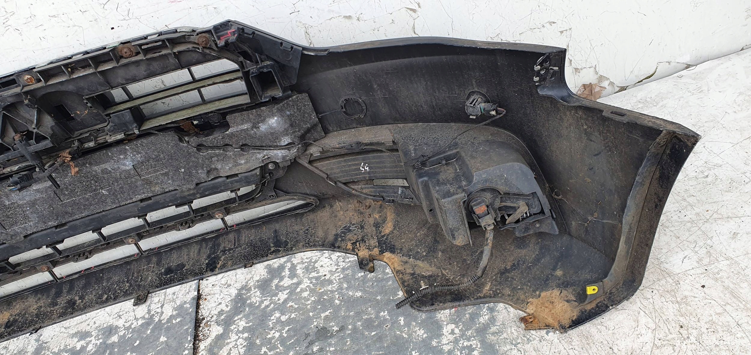 AUDI A4 B8 8K LIFT PDC PREDNÝ NÁRAZNÍK