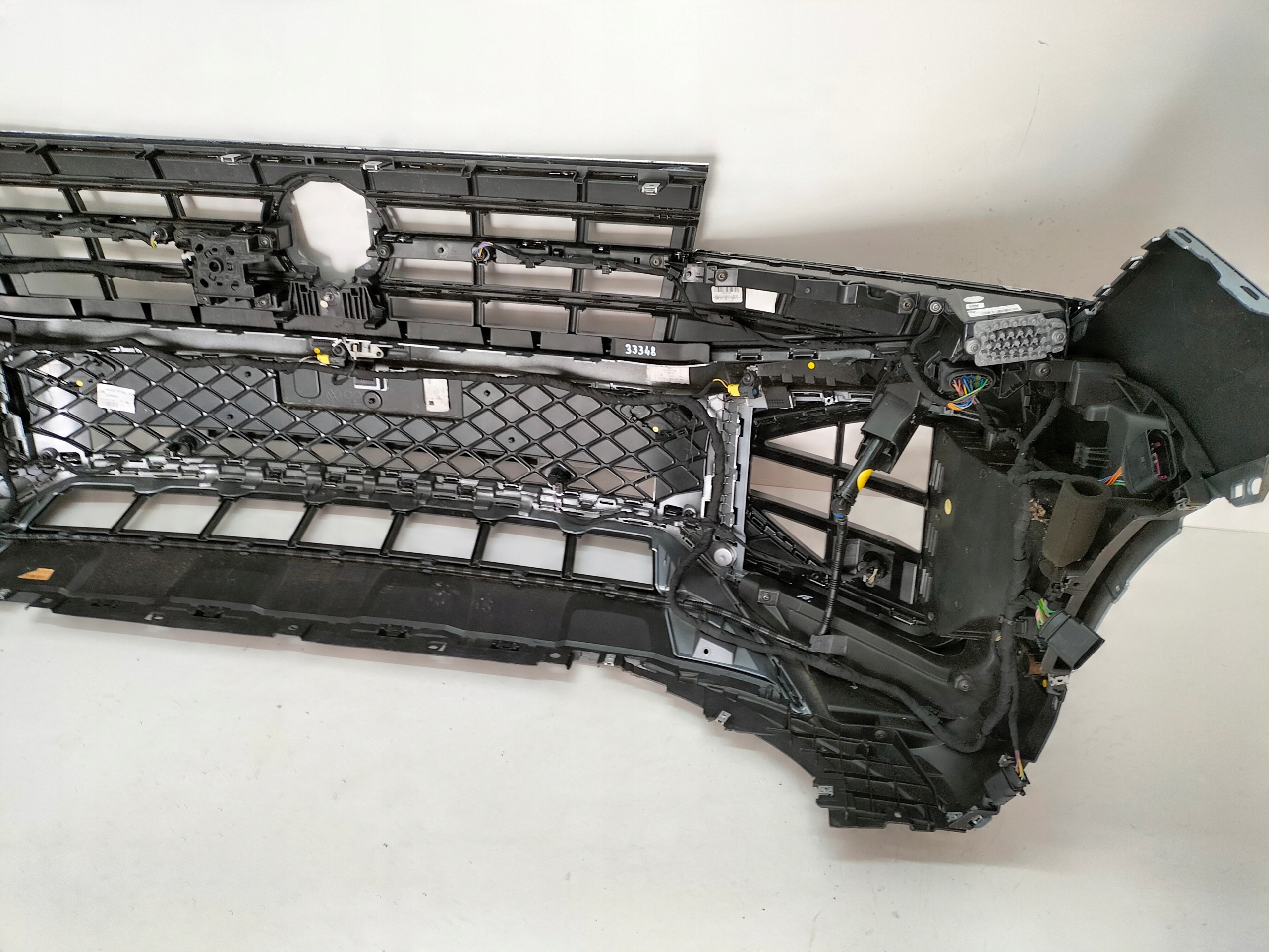 PREDNÝ NÁRAZNÍK VW TOUAREG III LIFT 23- R-LINE