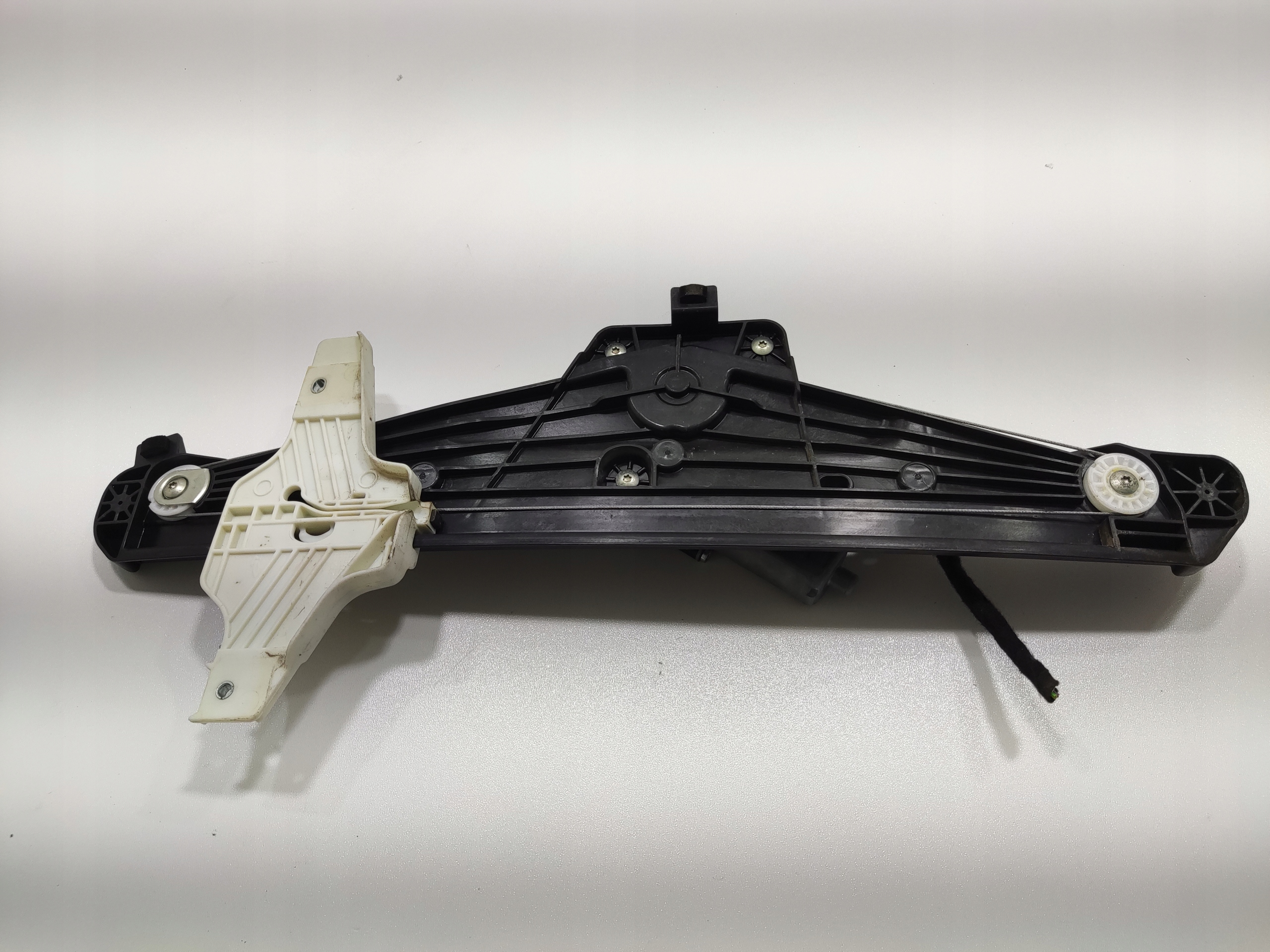 PRAVÝ ZADNÝ MECHANIZMUS SŤAHOVANIA OKNA CITROEN C5 AIRCROSS 9822455280