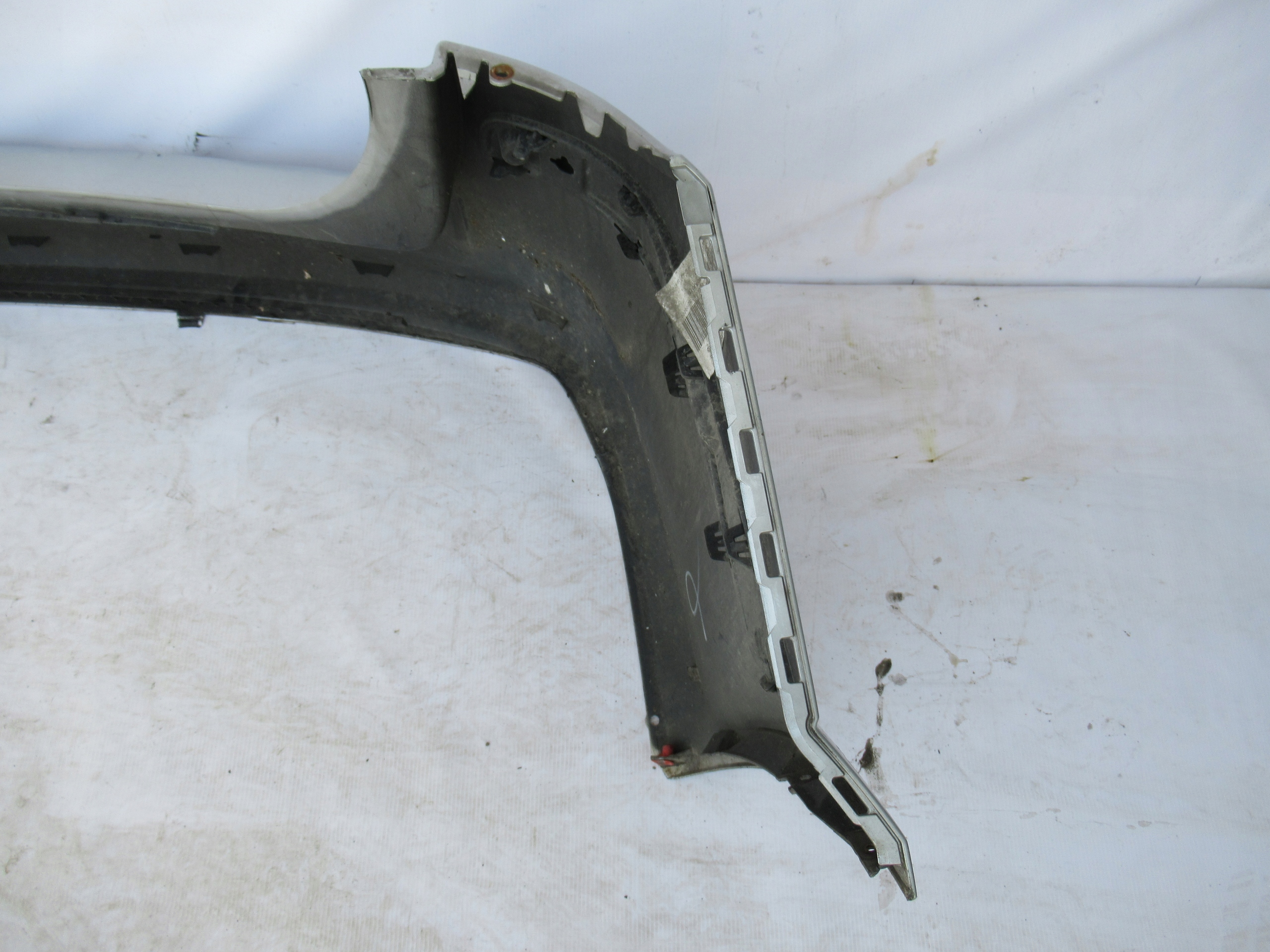 ZADNÝ NÁRAZNÍK OPEL ASTRA H 3 III KOMBI