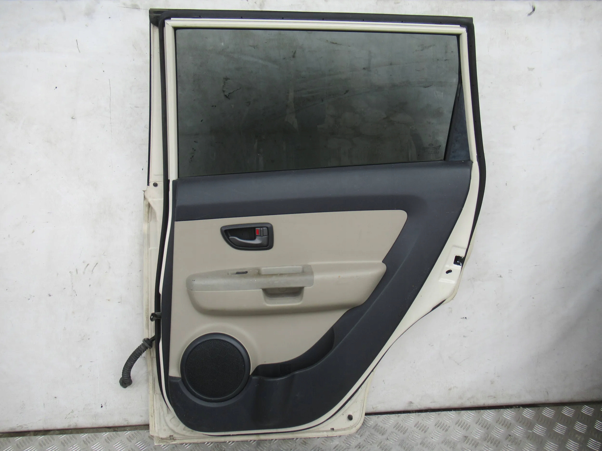 PRAVE ZADNE DVERE KIA SOUL I