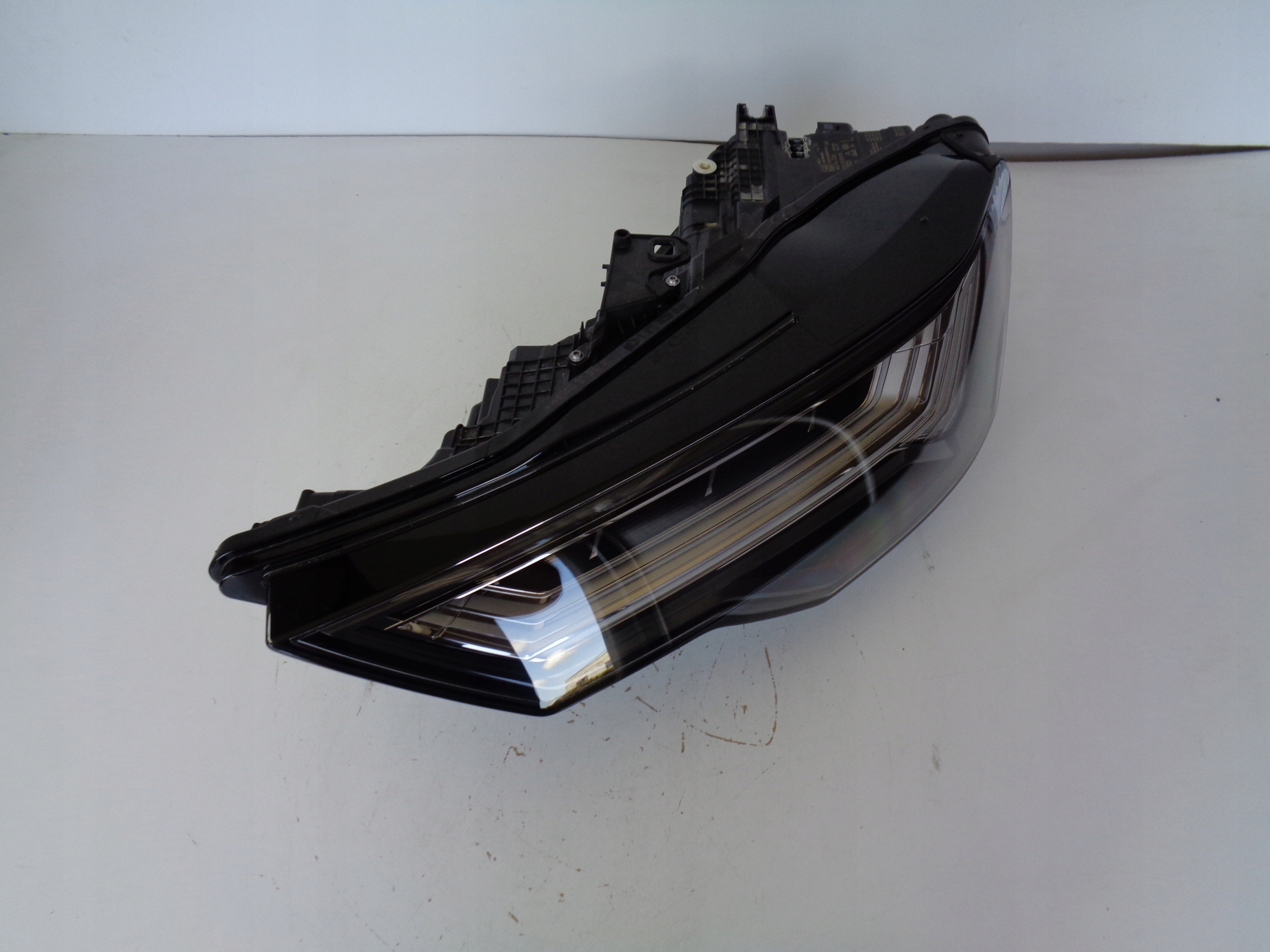 ĽAVÉ SVETLO AUDI A6 C8 4K 4K0 18- FULL LED MATRIX
