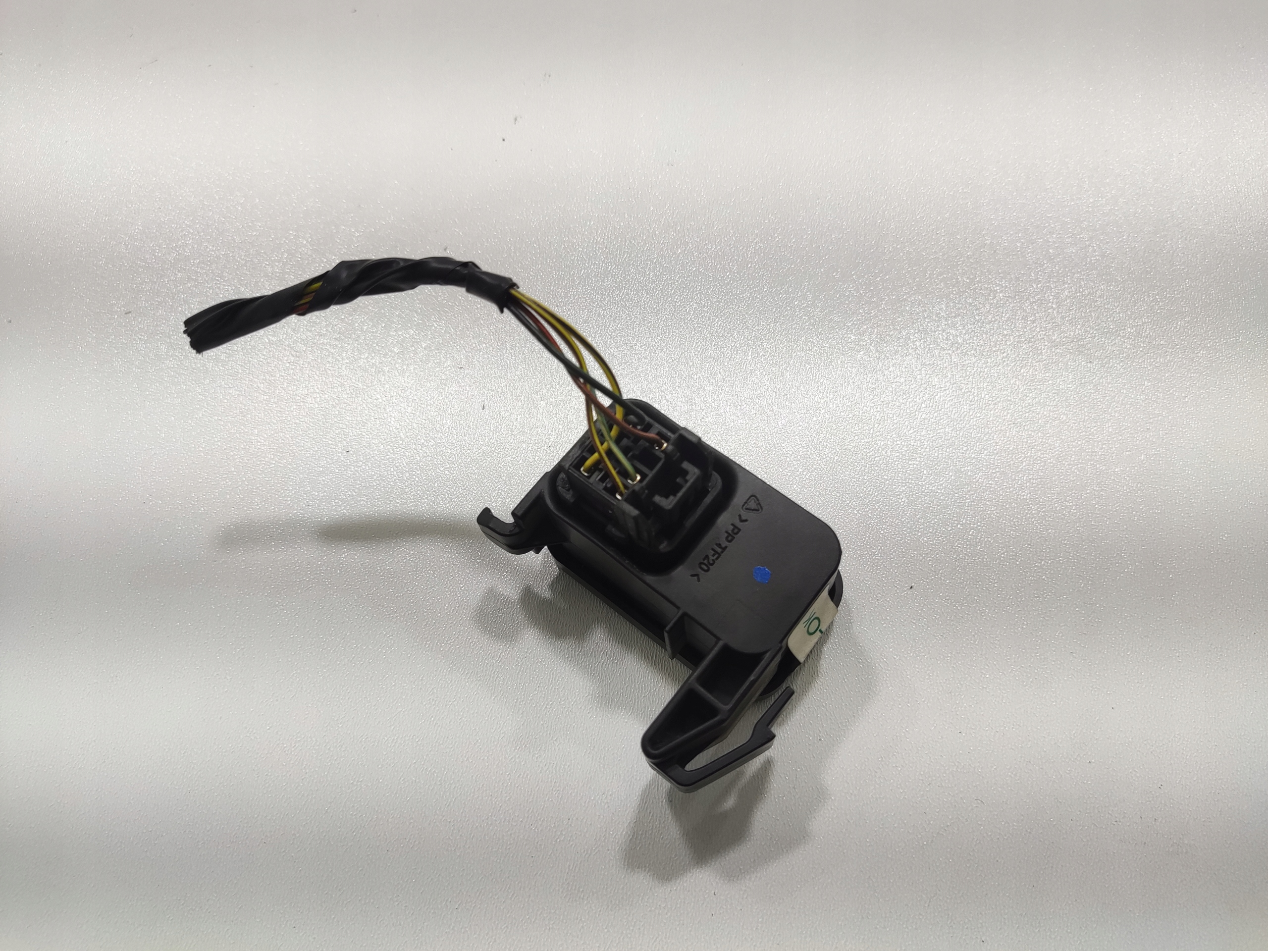 MODUL ZADNEJ KAPOTY ZADNA OPEL INSIGNIA A KOMBI 2013-2017 LIFT 22906040