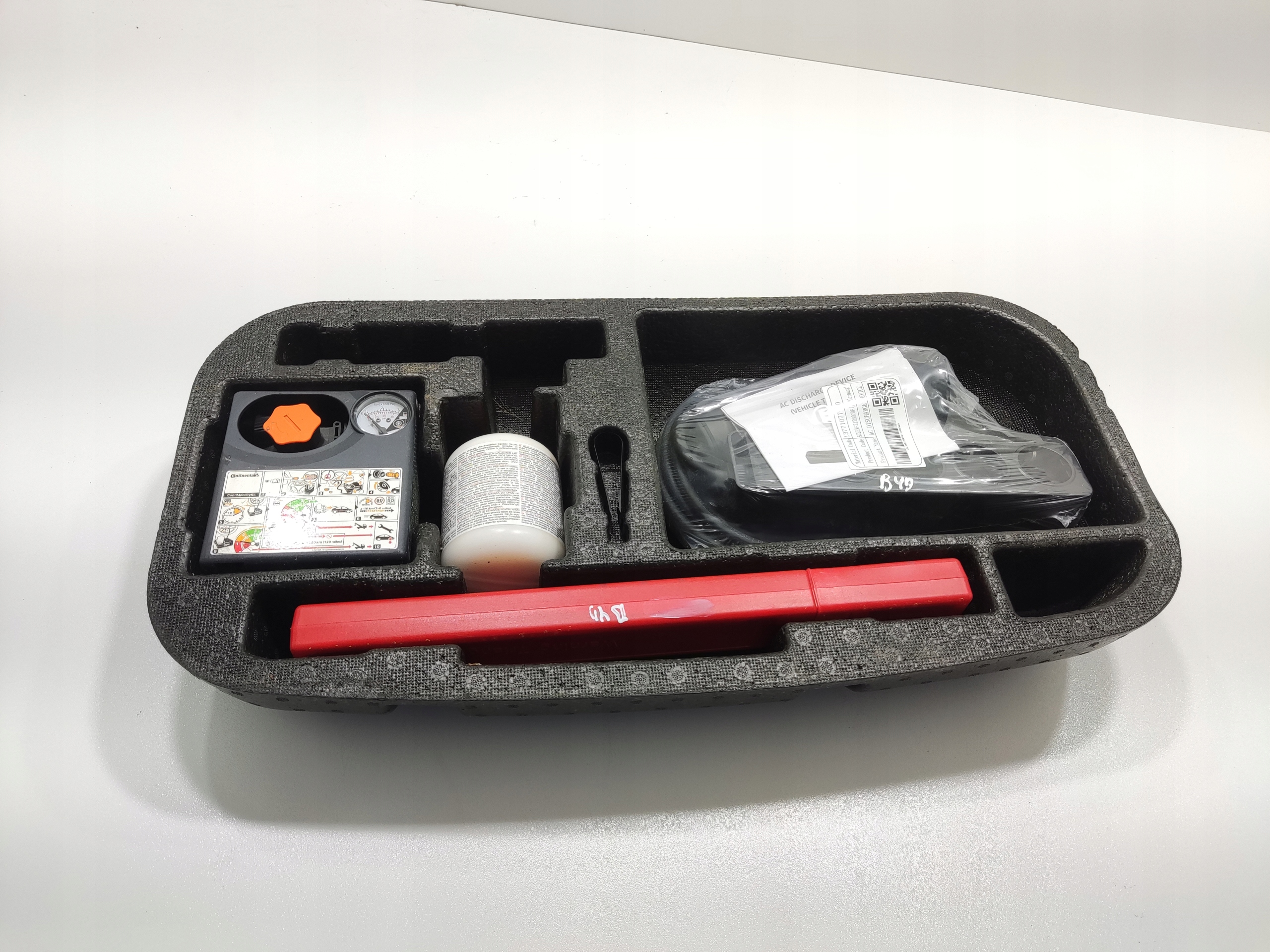 NOSIČ KOŁA ZDVIHÁK, SADA NÁRADIA KOMPRESOR KOLIES BYD SEAL 2024-25 EKEA-5608051