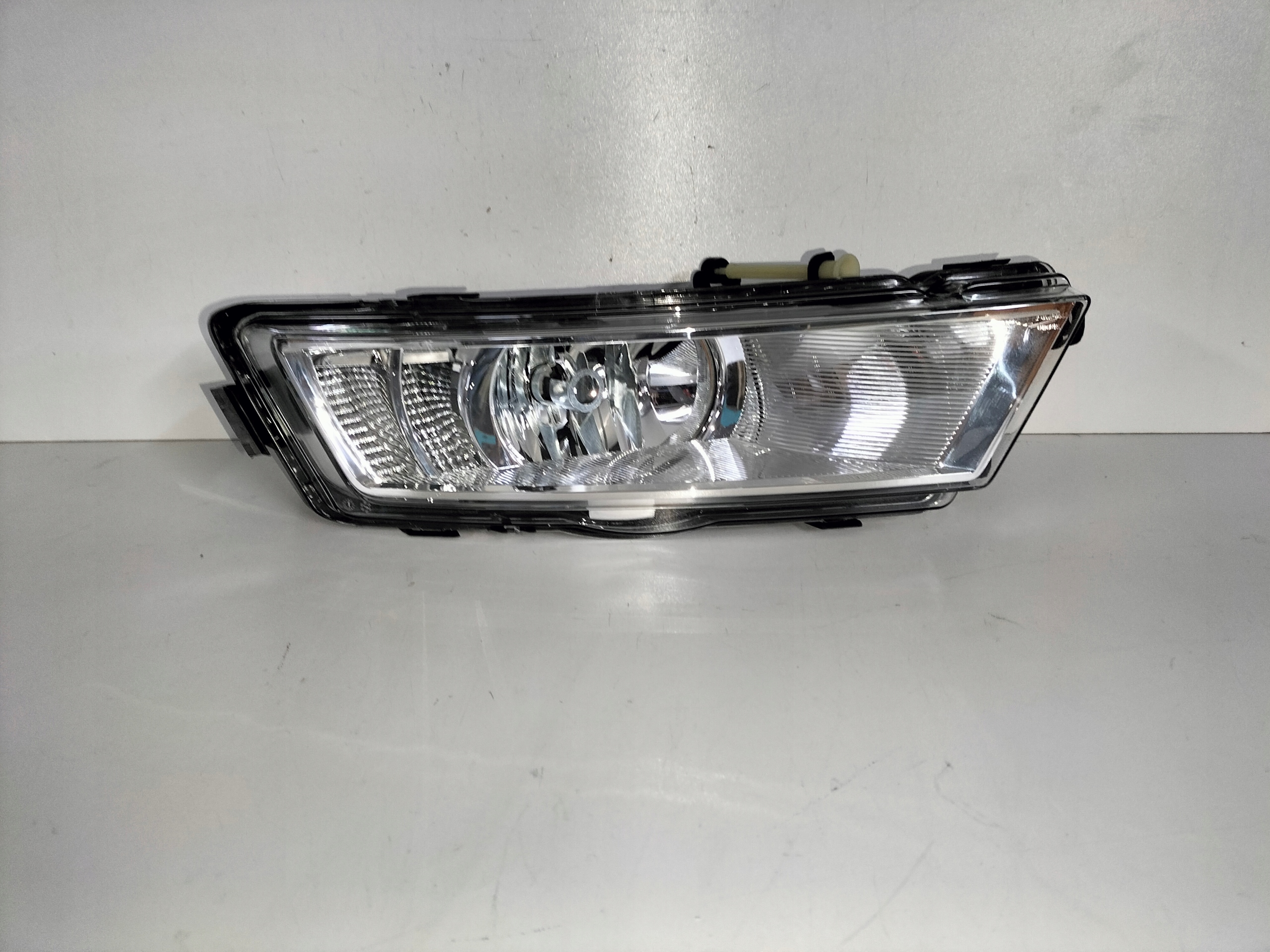 PRAVA HMLOVKA SKODA RAPID 12-17