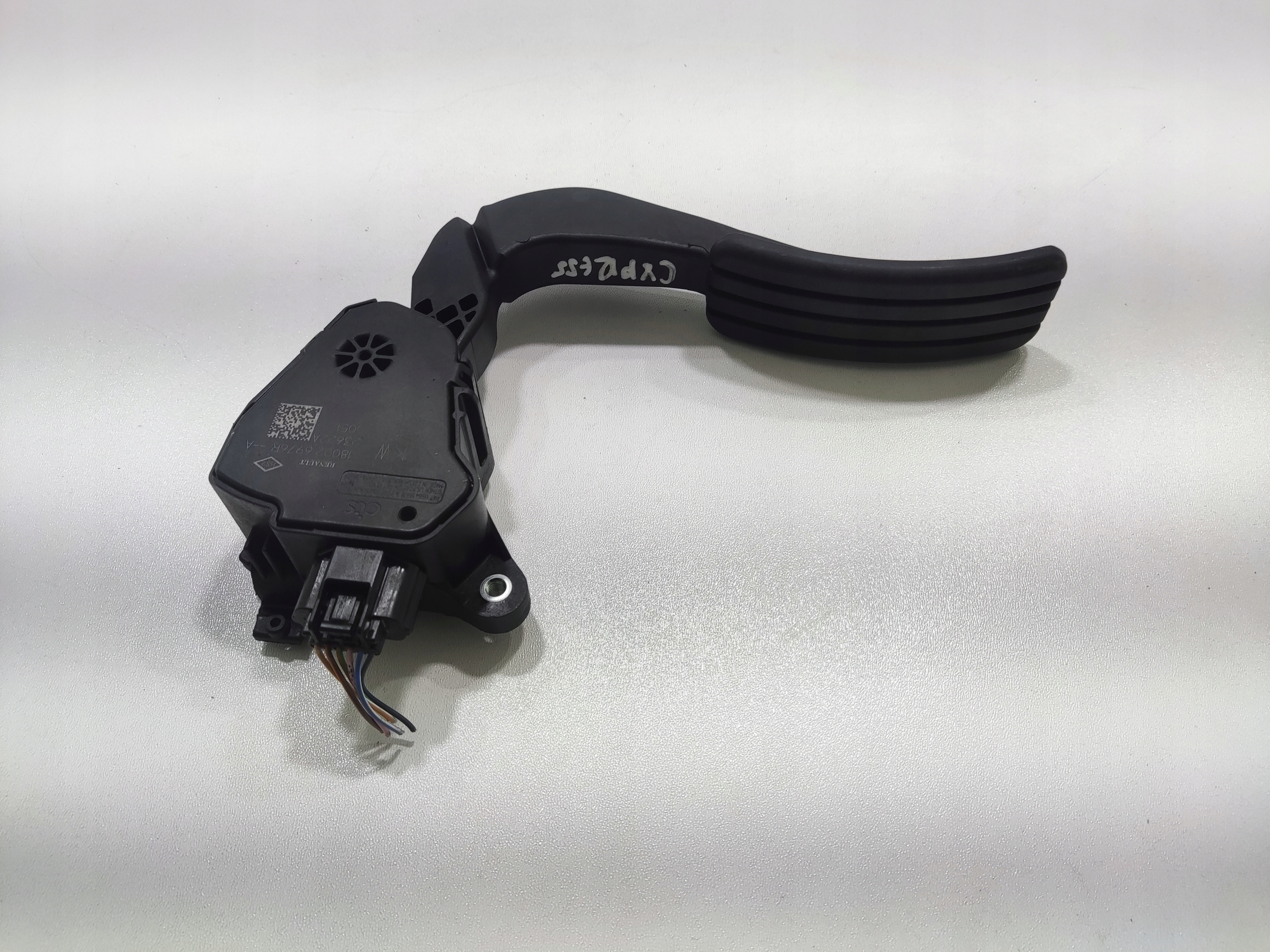 PLYNOVY PEDAL RENAULT EXPRESS II 180026976R 2021-2024