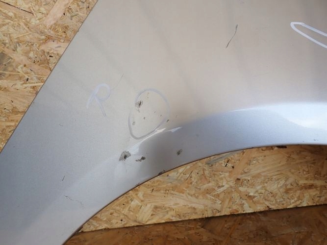 FORD FOCUS MK3 III 10- PRAVY PREDNY BLATNIK