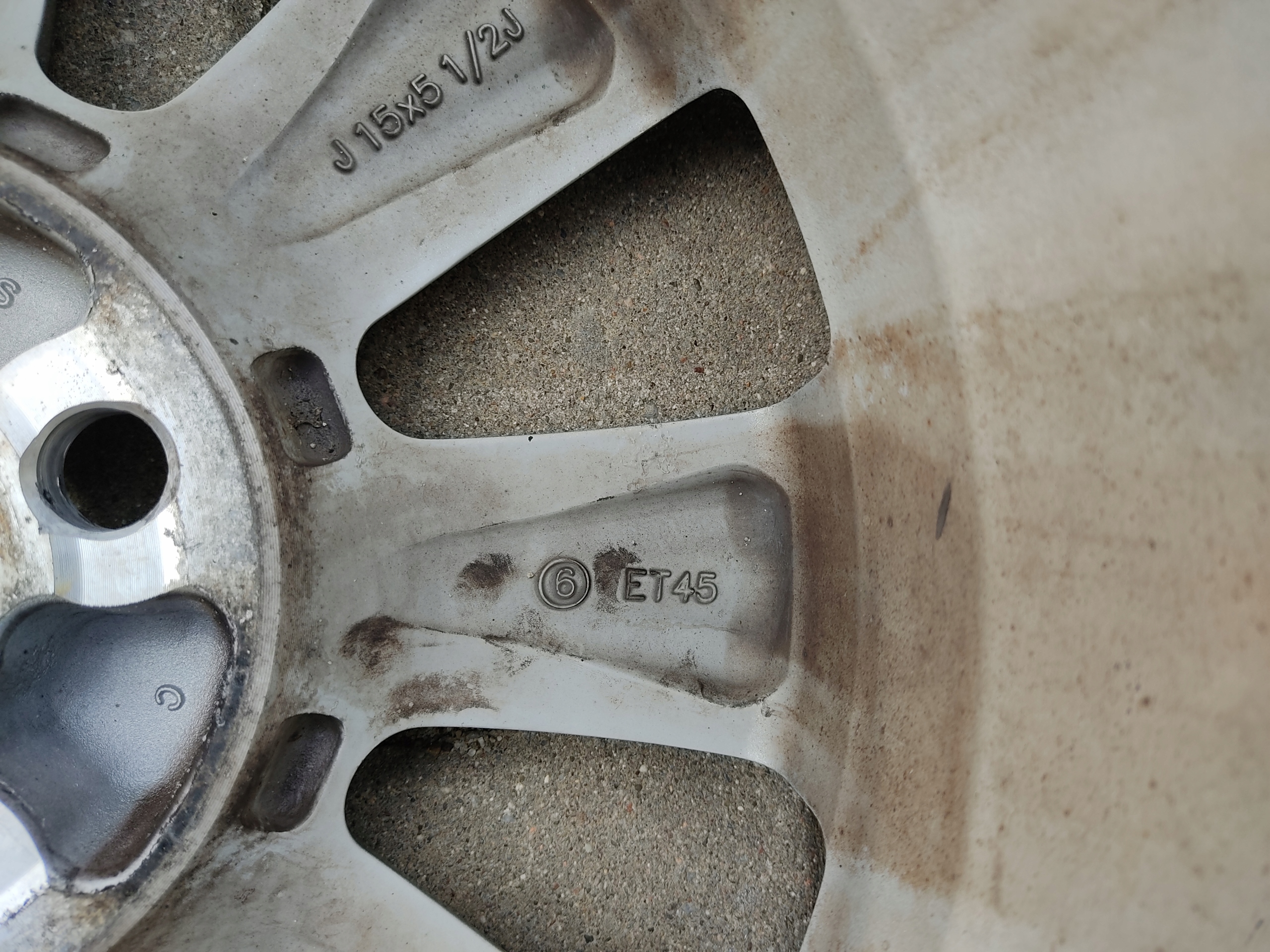 HLINIKOVY DISK ELEKTRON 15 TOYOTA YARIS II 4×100 5.5J 42611-0D240