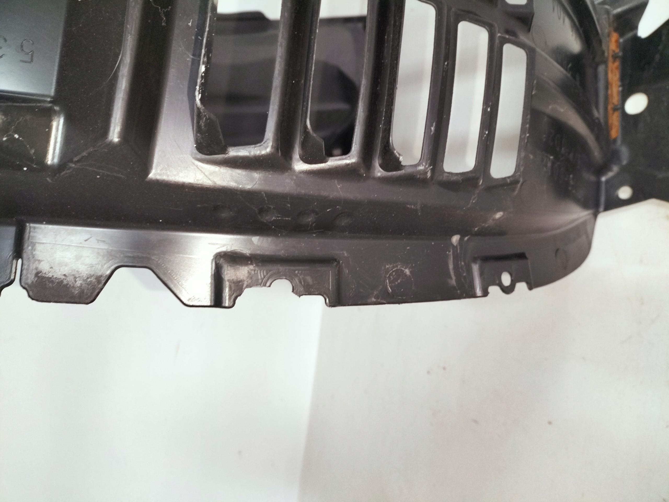 PRAVY PREDNY PODBLATNIK TOYOTA LAND CRUISER 15-