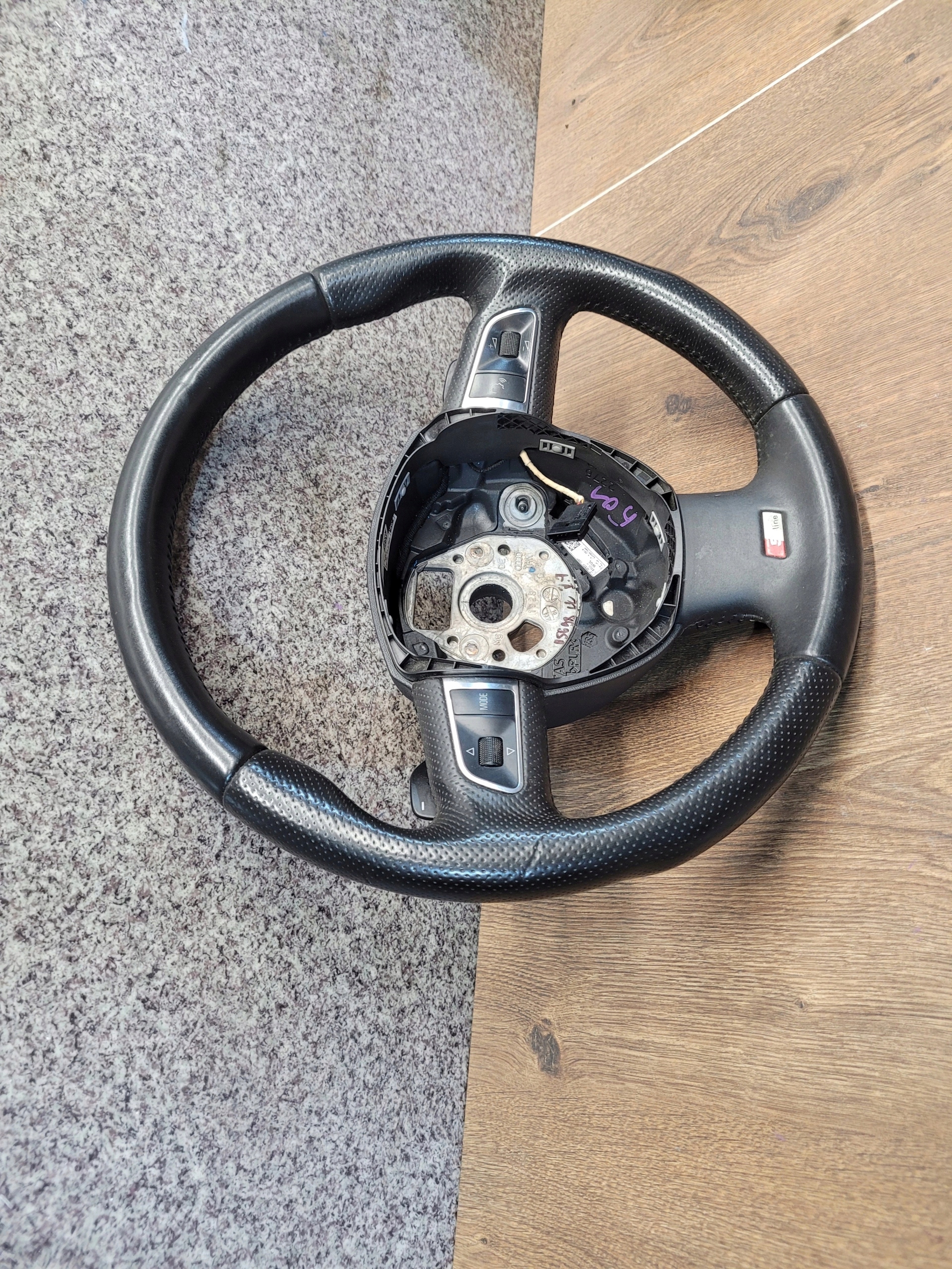 AUDI A4 B8 S-LINE PADLA RADENIA RYCHLOSTI VOLANT MULTIFUNKCIA 8K0419091BC
