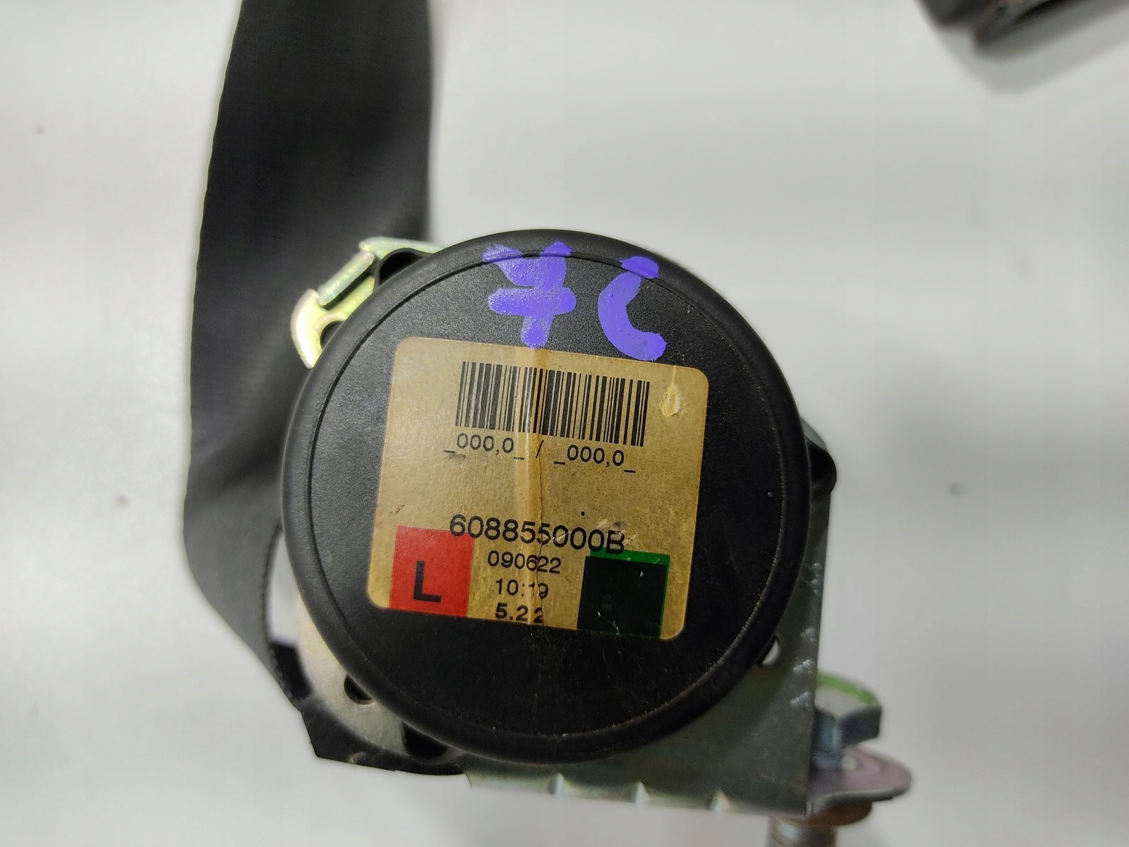 LAVY PREDNY BEZPECNOSTNY PÁS DEFENDER 608855000B 2007-14
