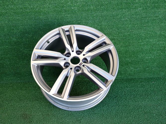 BMW 2 F45 F46 8Jx18 ET57 5×112 HLINIKOVY DISK ELEKTRON