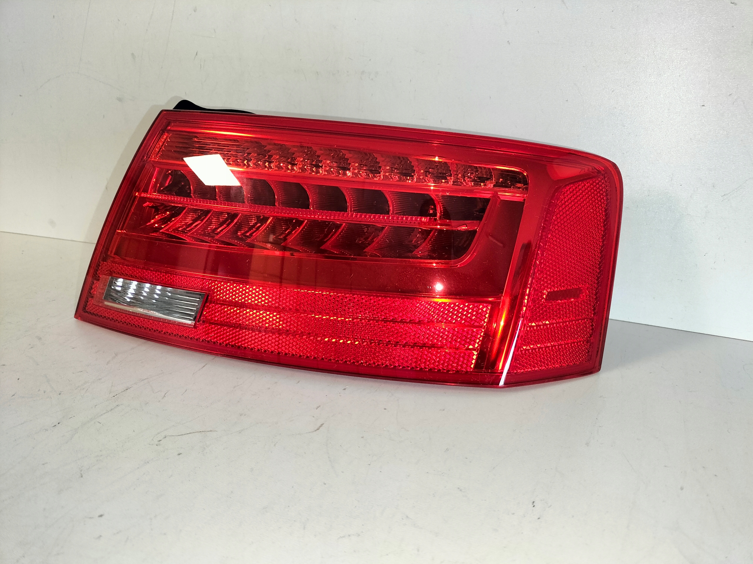 PRAVE ZADNE SVETLO AUDI A5 8T LIFT 11-16 SPORTBACK LED