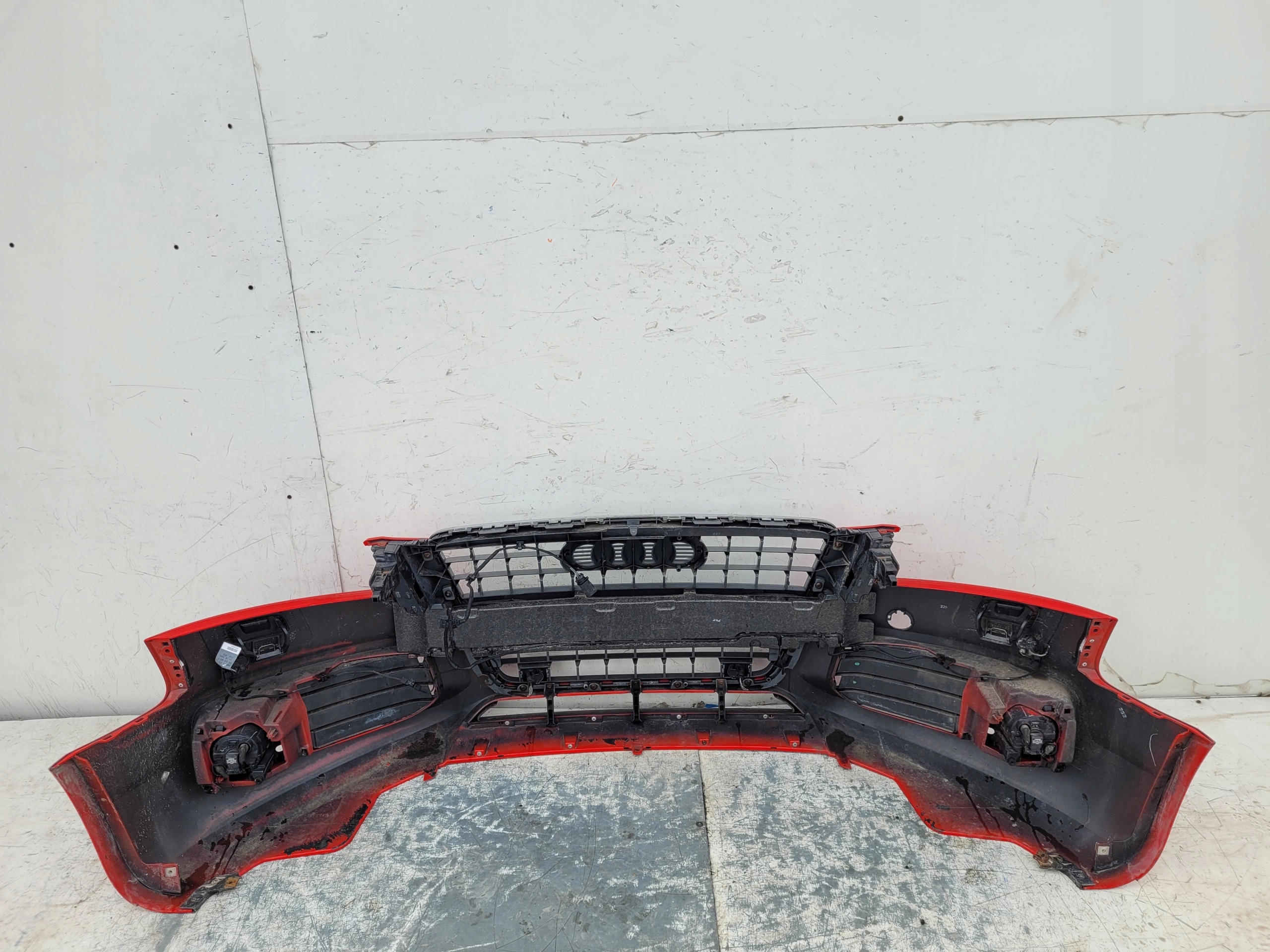 AUDI S5 8T XENON PDC 8T0807437D PREDNÝ NÁRAZNÍK