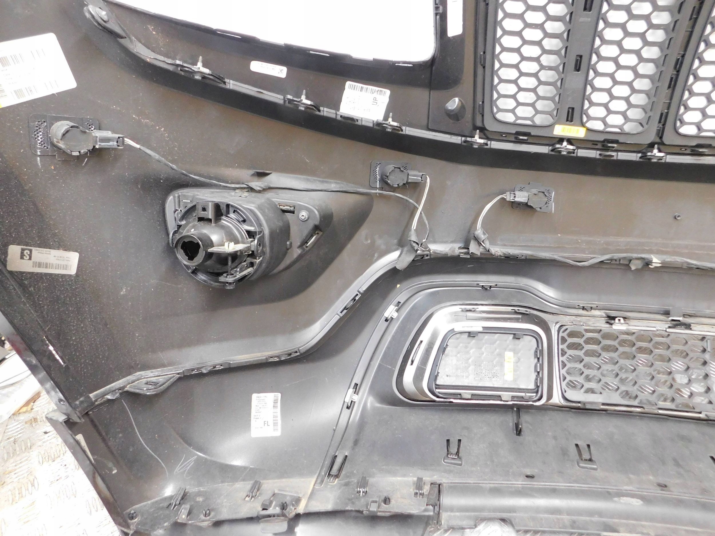 PREDNÝ NÁRAZNÍK JEEP GRAND CHEROKEE LIFT 17-