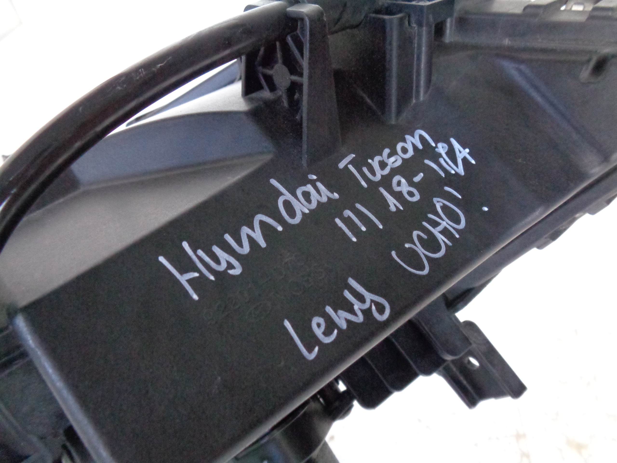 LAVA HMLOVKA HYUNDAI TUCSON III 18- LIFT LED