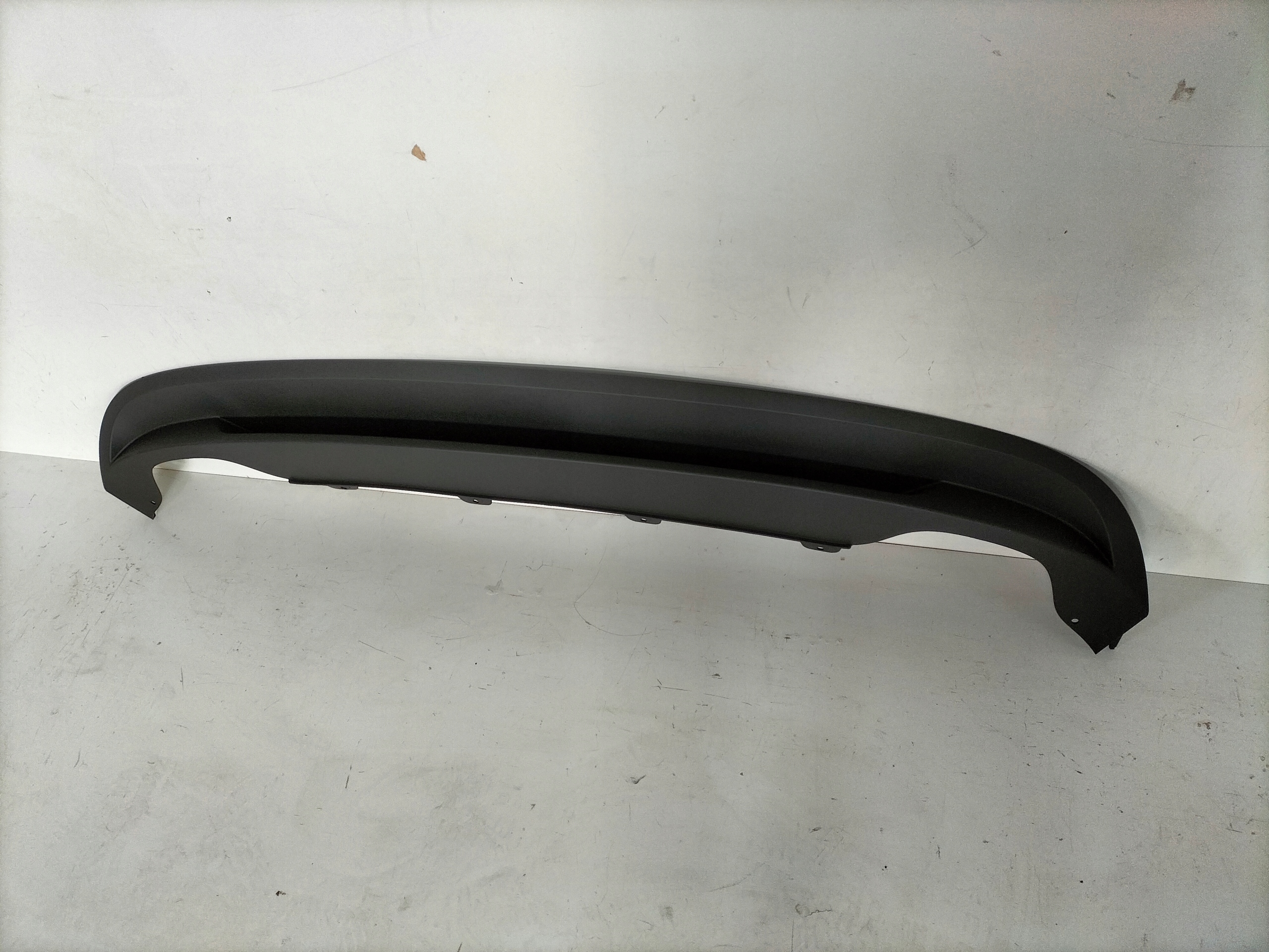 SPOJLER LIŠTA ZADNÉHO NÁRAZNÍKA SKODA OCTAVIA IV 19- KOMBI