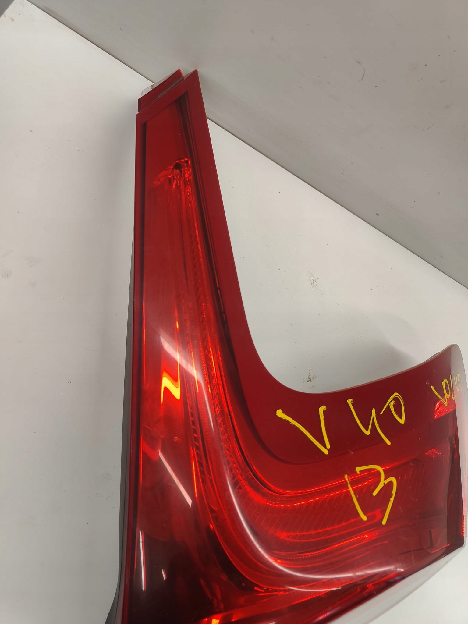 Volvo v40 II 12-17 31395479 PRAVE ZADNE SVETLO