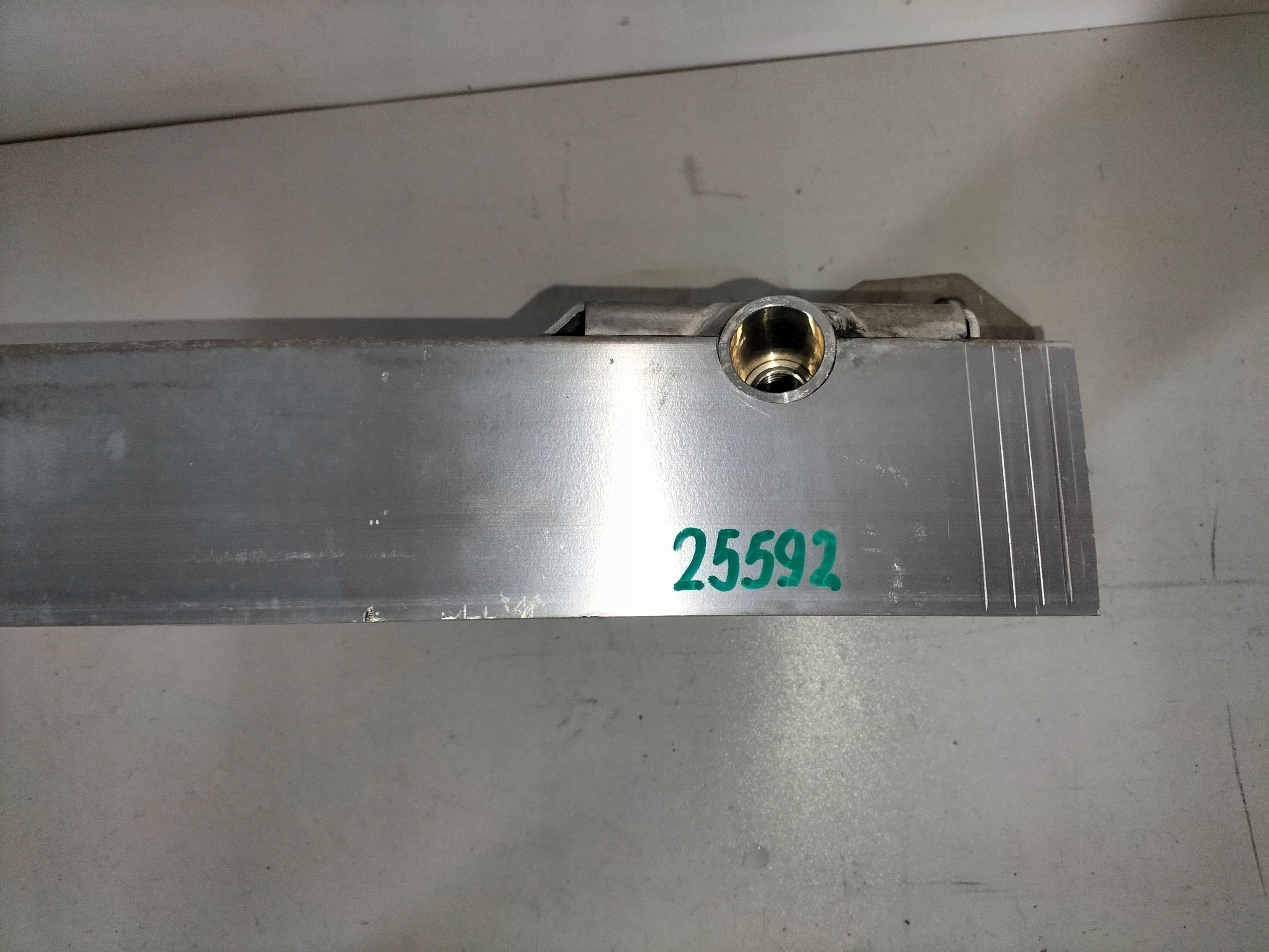 ZADNA VYSTUHA OPEL ZAFIRA C 11-