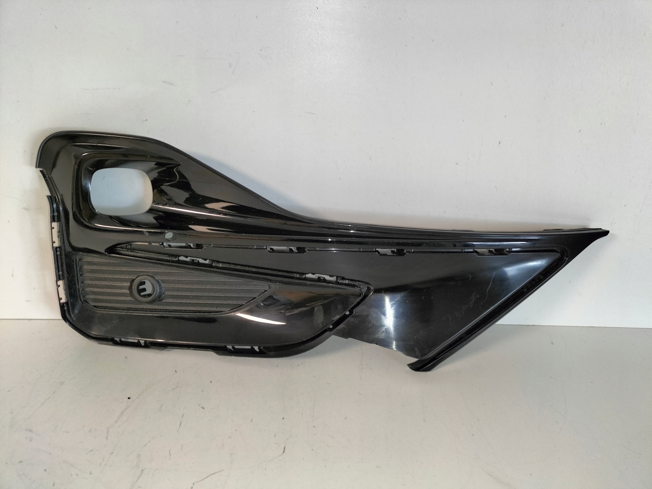 KRYTKA MRIEZKA PREDNEHO NARAZNIKA PRAVA FORD S-MAX SMAX MK2 LIFT 19- ST-LINE
