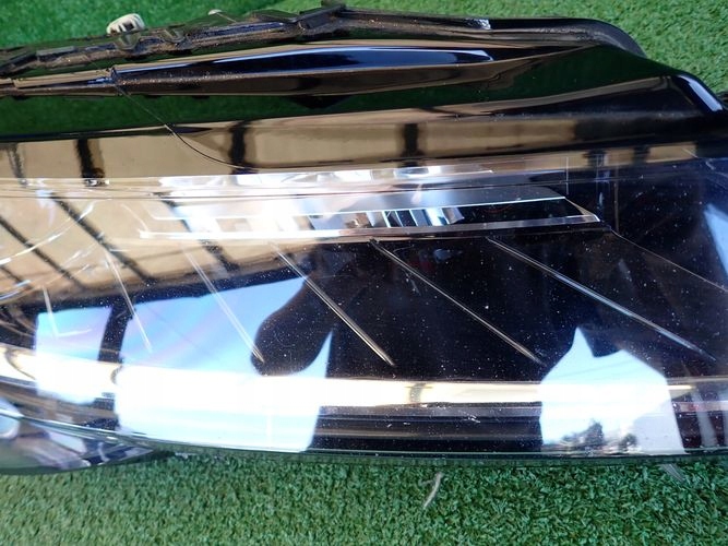 SKODA SUPERB III FULL LED LIFT 19- PRAVE PREDNE SVETLO