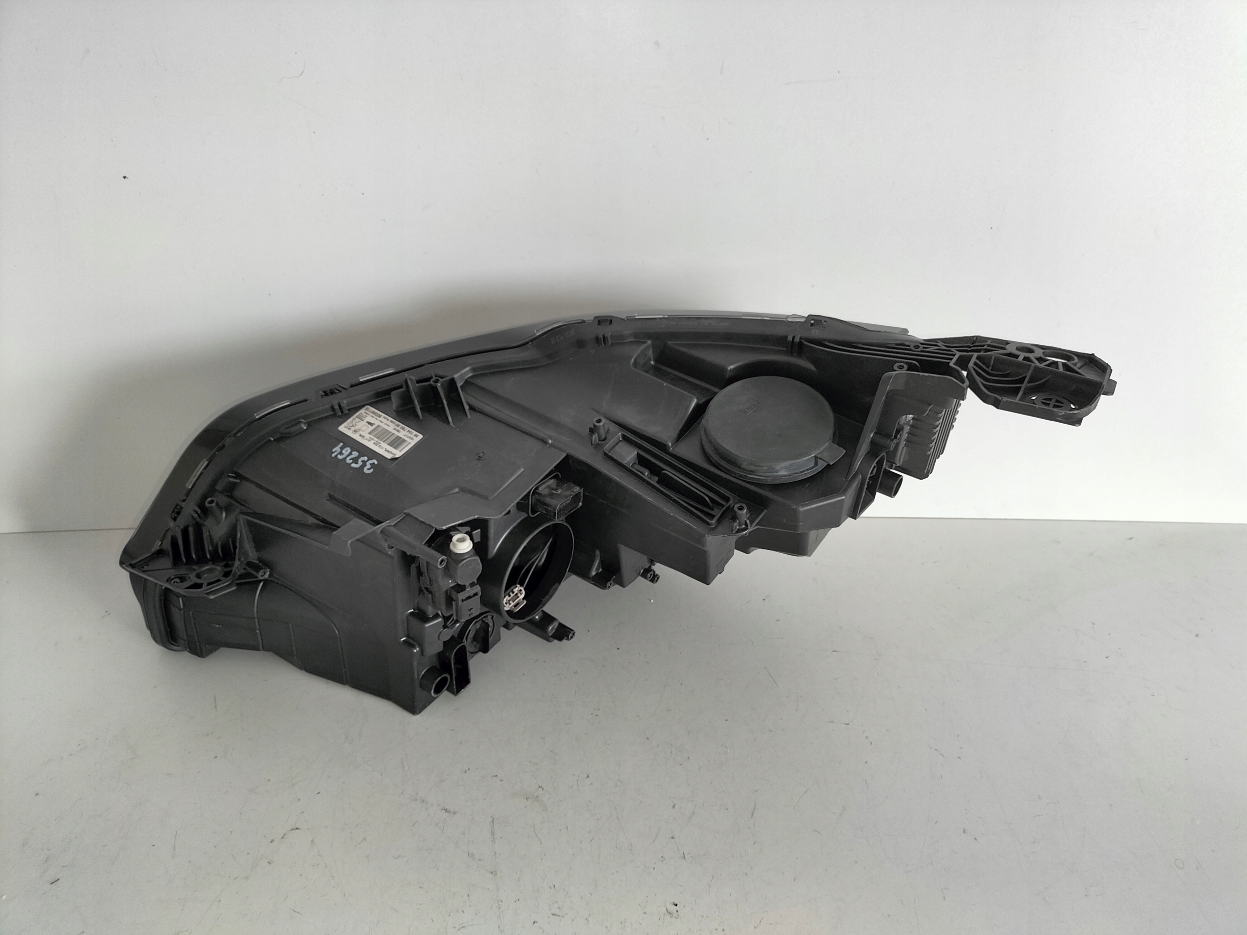 PRAVE PREDNE SVETLO PEUGEOT 3008 5008 II 16-