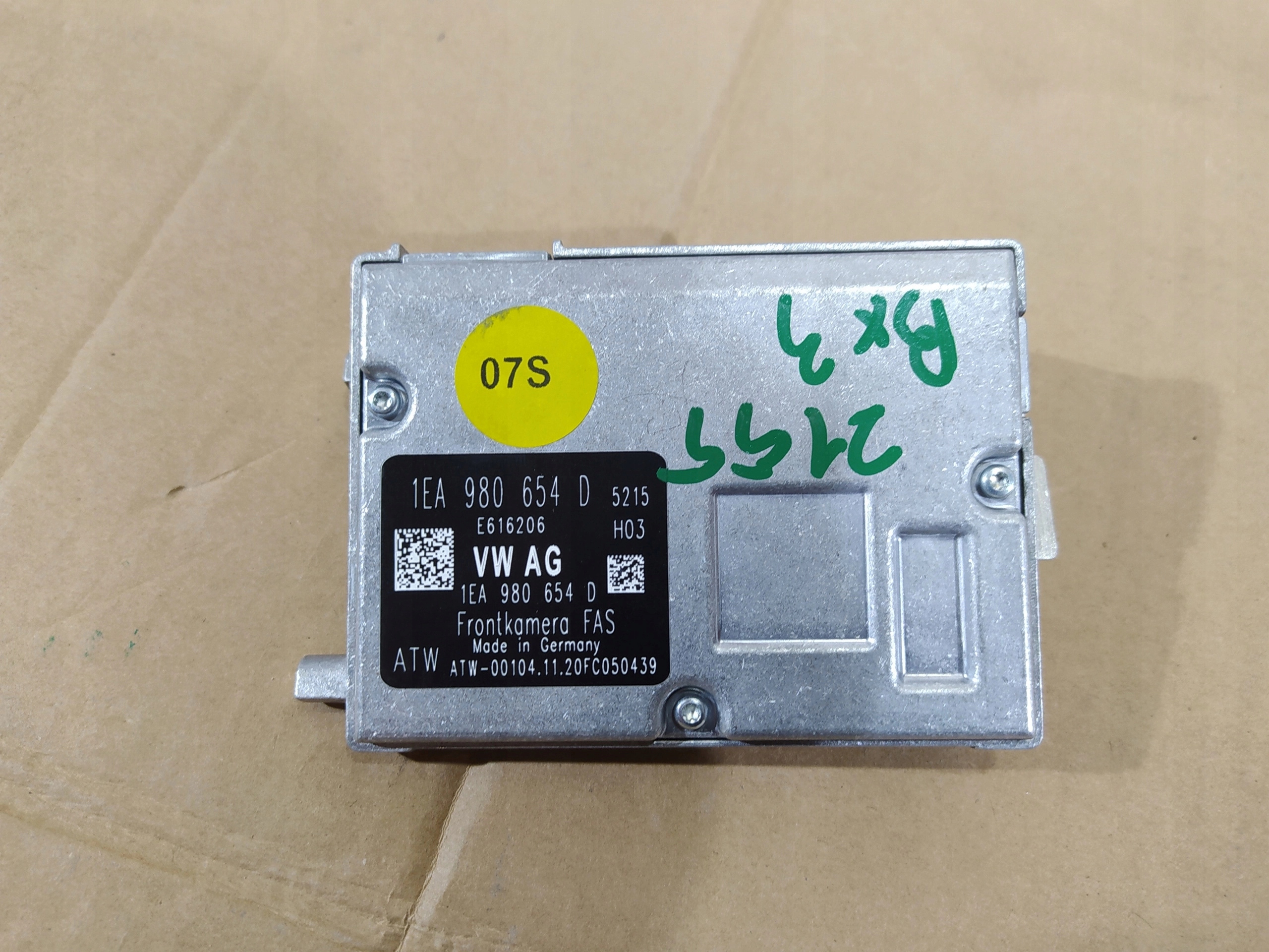 ASISTENT ZMENY JAZDNEHO PRUHU VW PASSAT 1EA980654D