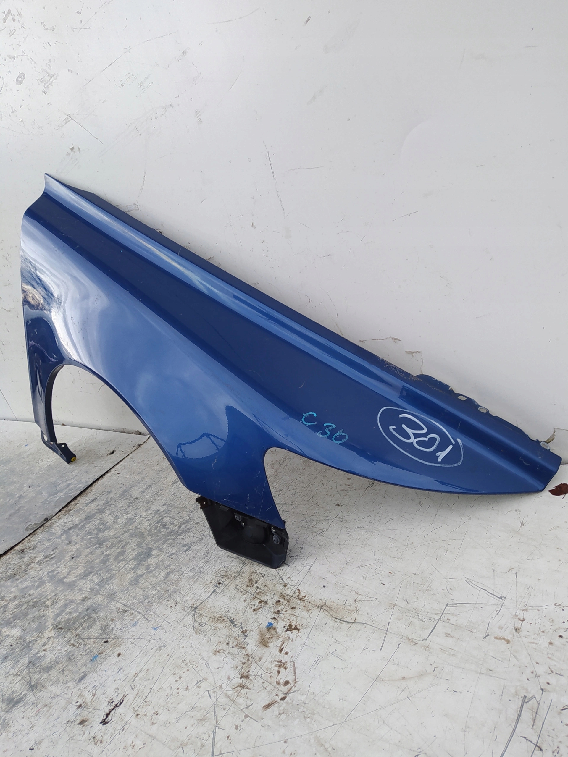 VOLVO S40 V50 PRAVY PREDNY BLATNIK