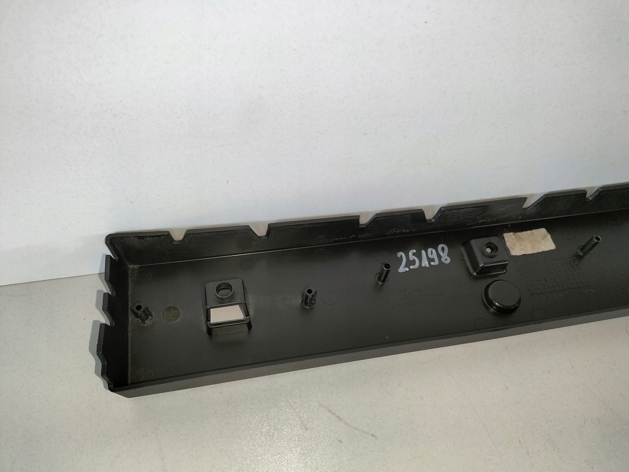 LISTA POD PREDNU SPZ HYUNDAI I30 III 17-