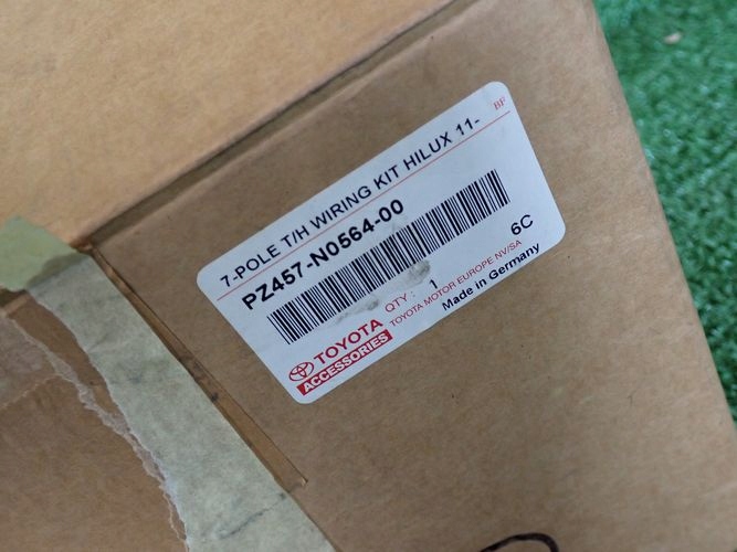 TOYOTA HILUX 15- KABELÁŽ TAZNEHO  MODUL INŠTALÁCIA 8545-1232 PZ457-N0564-000