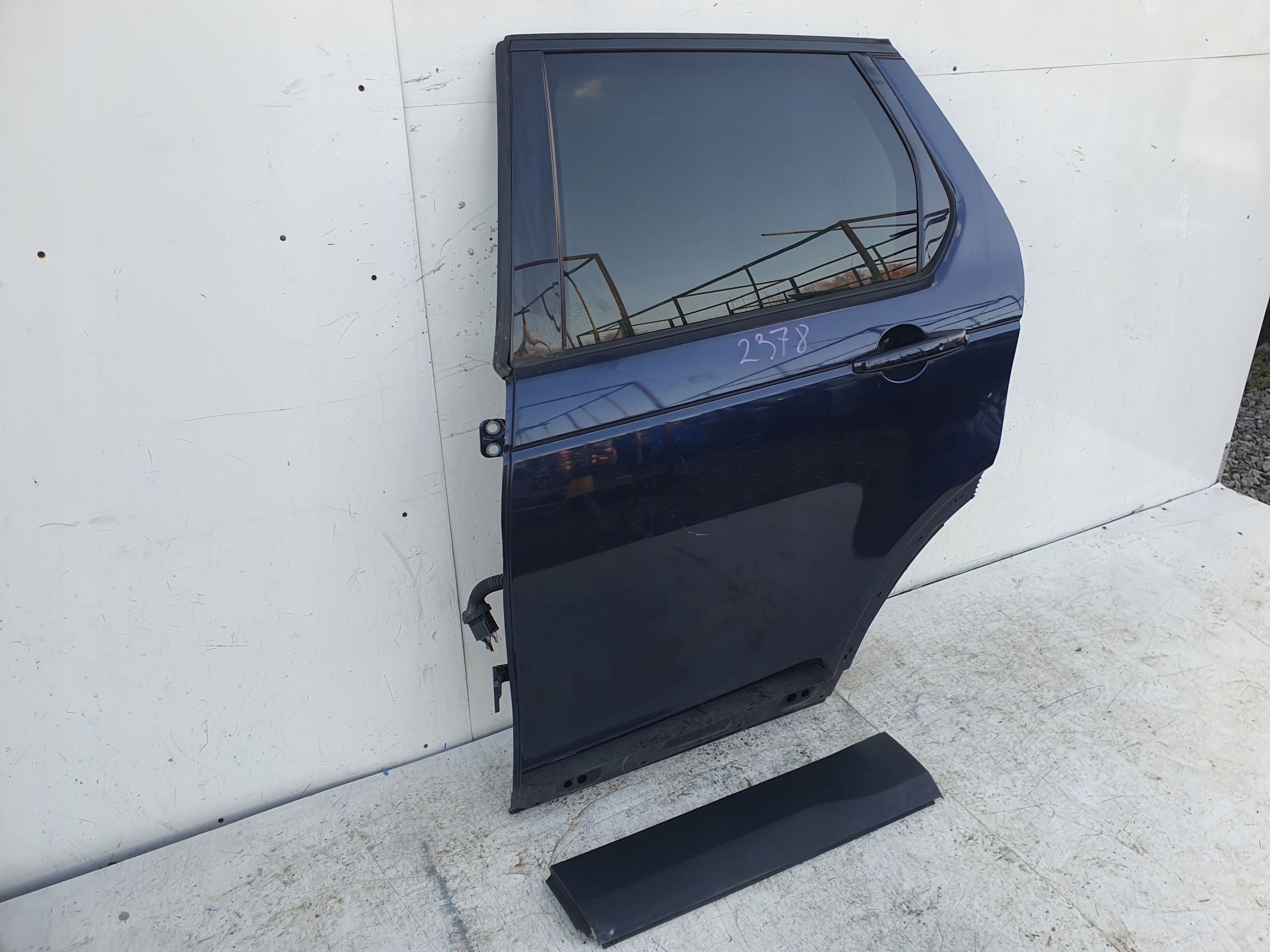 LAND ROVER DISCOVERY SPORT LAVE ZADNE DVERE