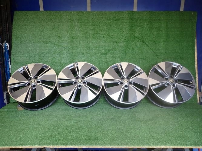 SKODA ENYAQ 8Jx19 ET45 5×112 KOLESA HLINIKOVE  5LA601025A