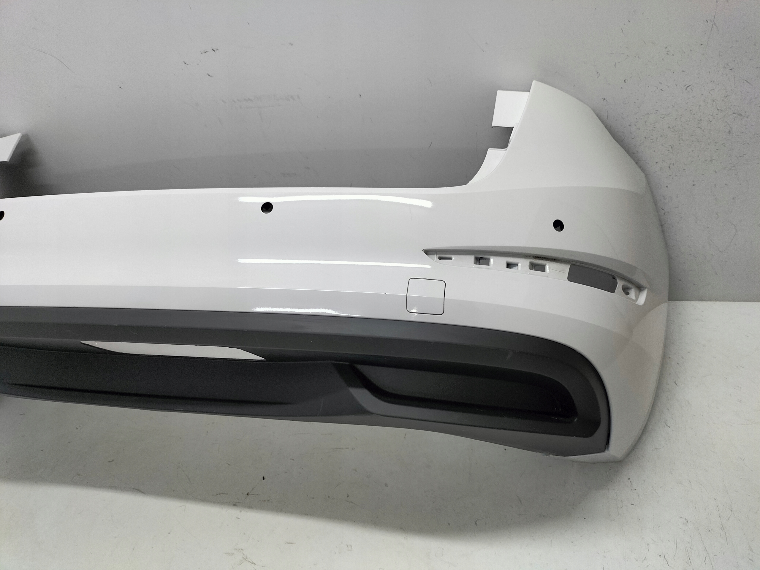 ZADNÝ NÁRAZNÍK SKODA SCALA 19-