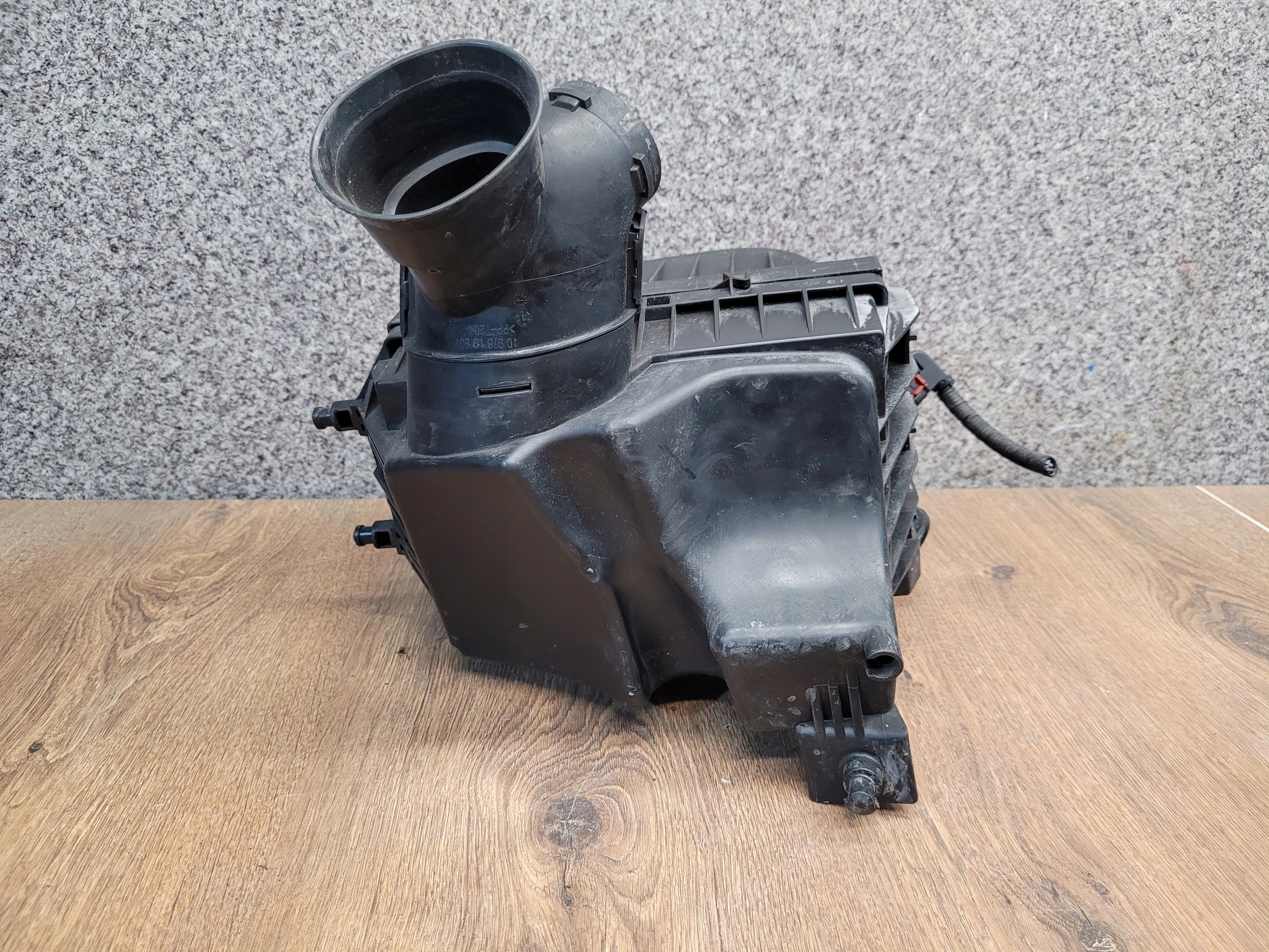 OPEL MOKKA 1.6 16V OBAL VZDUCHOVÉHO FILTERA 95264831