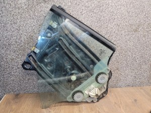 BMW 1 E88 cabrio ĽAVÉ ZADNÉ SŤAHOVANIE OKNA 7165594 BMW 1 E88 cabrio ĽAVÉ ZADNÉ SŤAHOVANIE OKNA 7165594