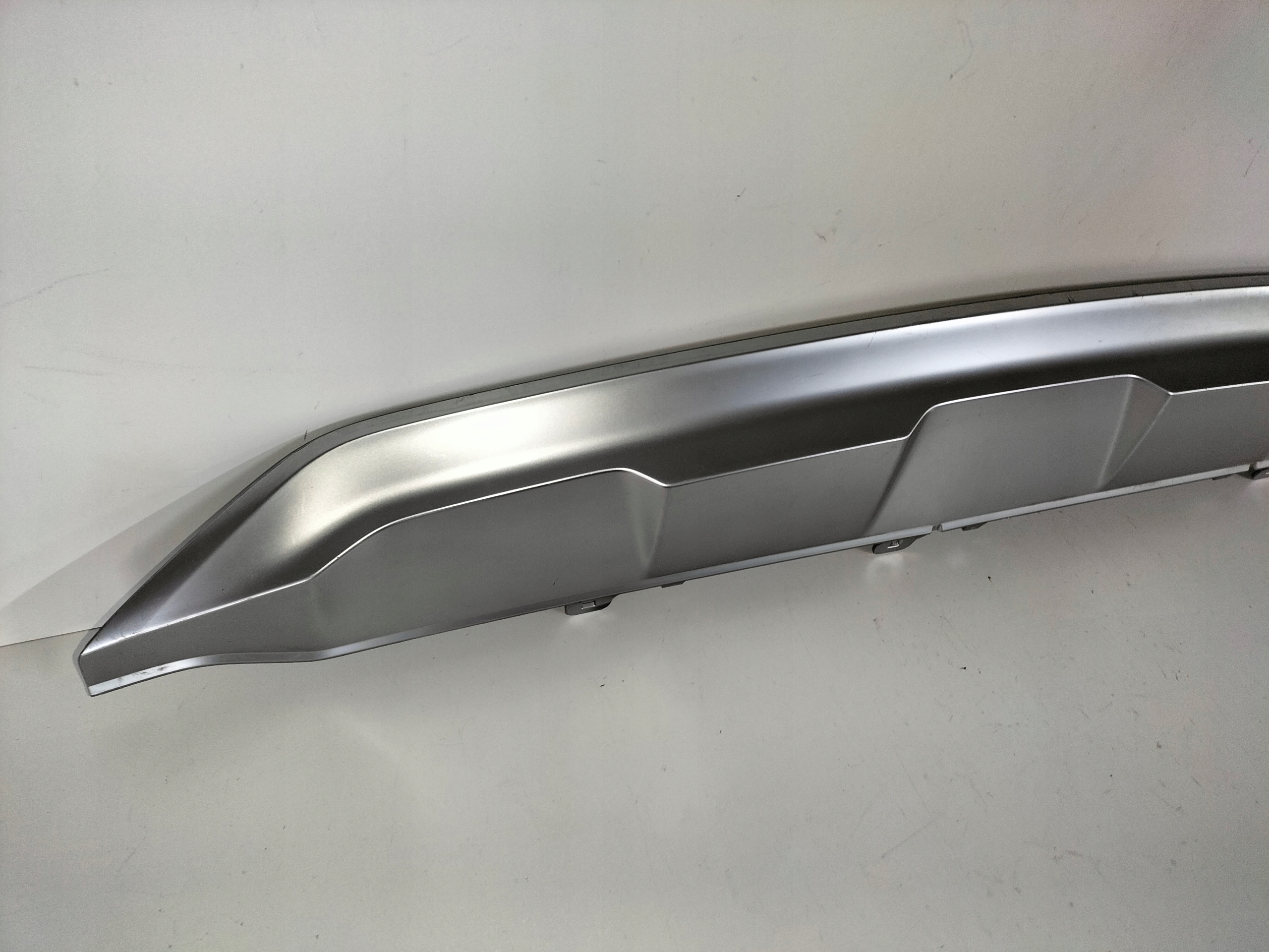 SPOJLER LIŠTA ZADNÉHO NÁRAZNÍKA AUDI A6 C8 18- KOMBI ALLROAD QUATTRO