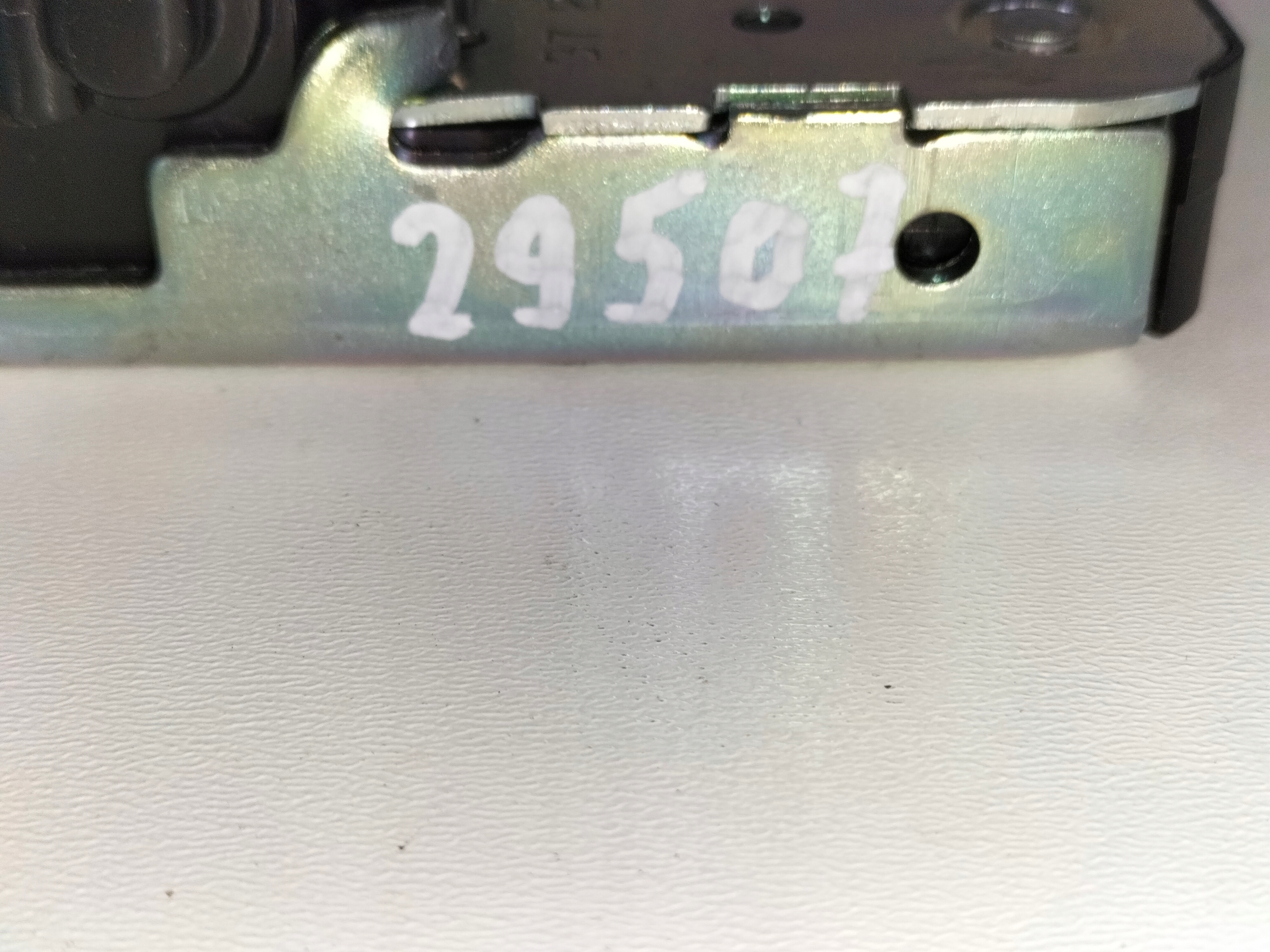 ZAMOK ZADNEJ KAPOTY SKODA OCTAVIA III 13- LEON III 13-