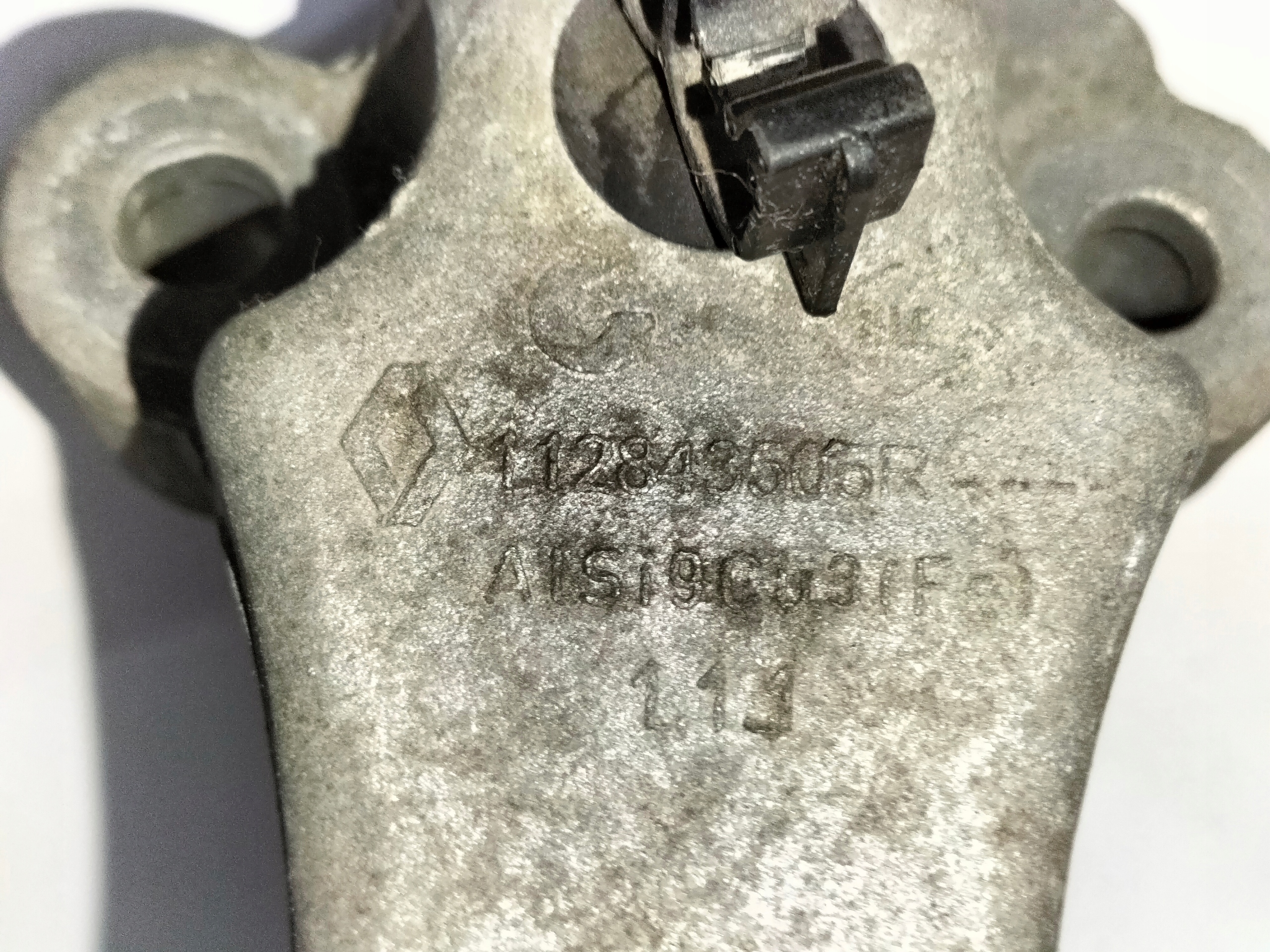 DRZIAK SILENBLOK MOTORA RENAULT CLIO 4 IV 12- 1.2B 16V