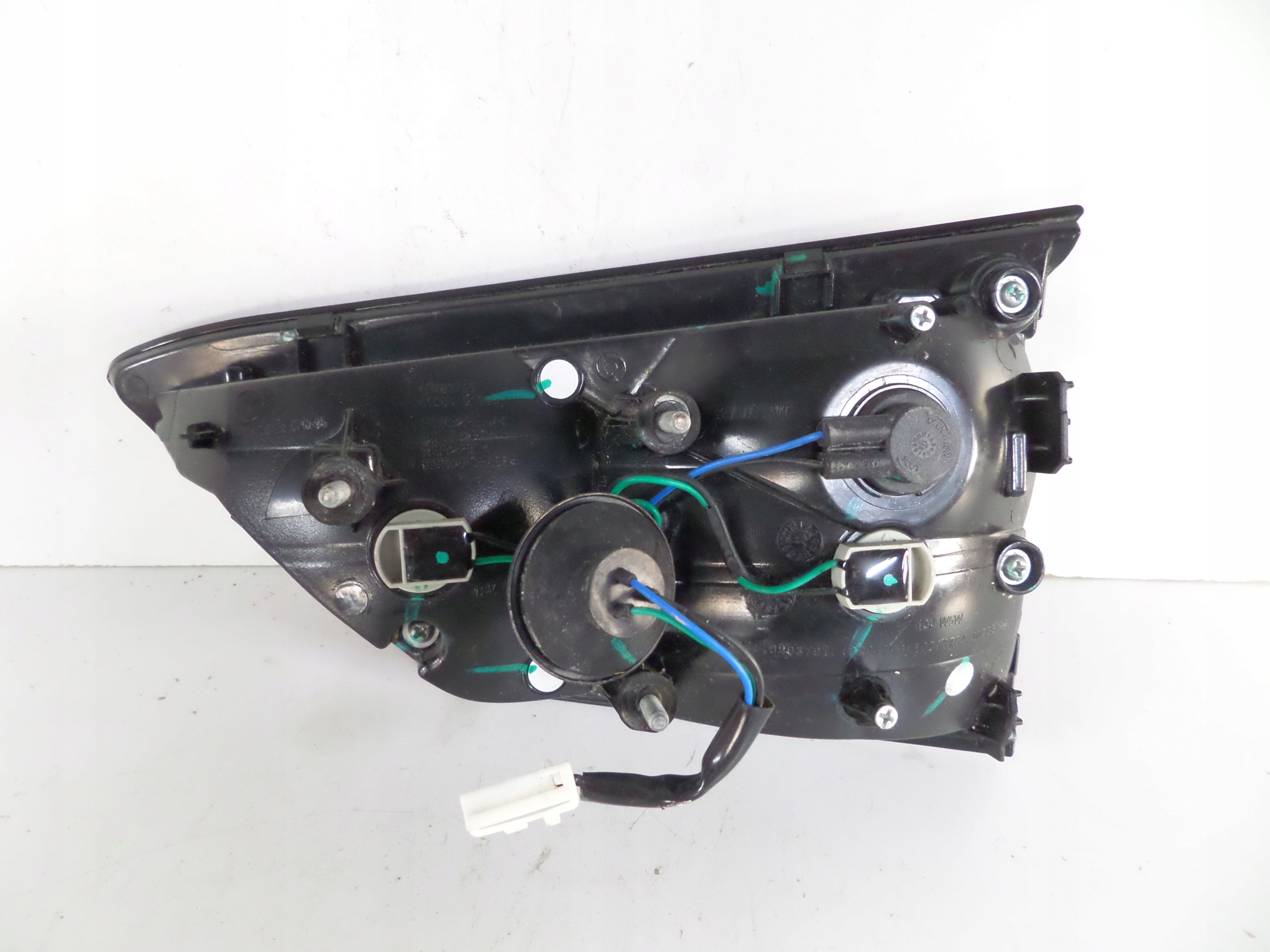LAVE ZADNE SVETLO MG ZS 17-