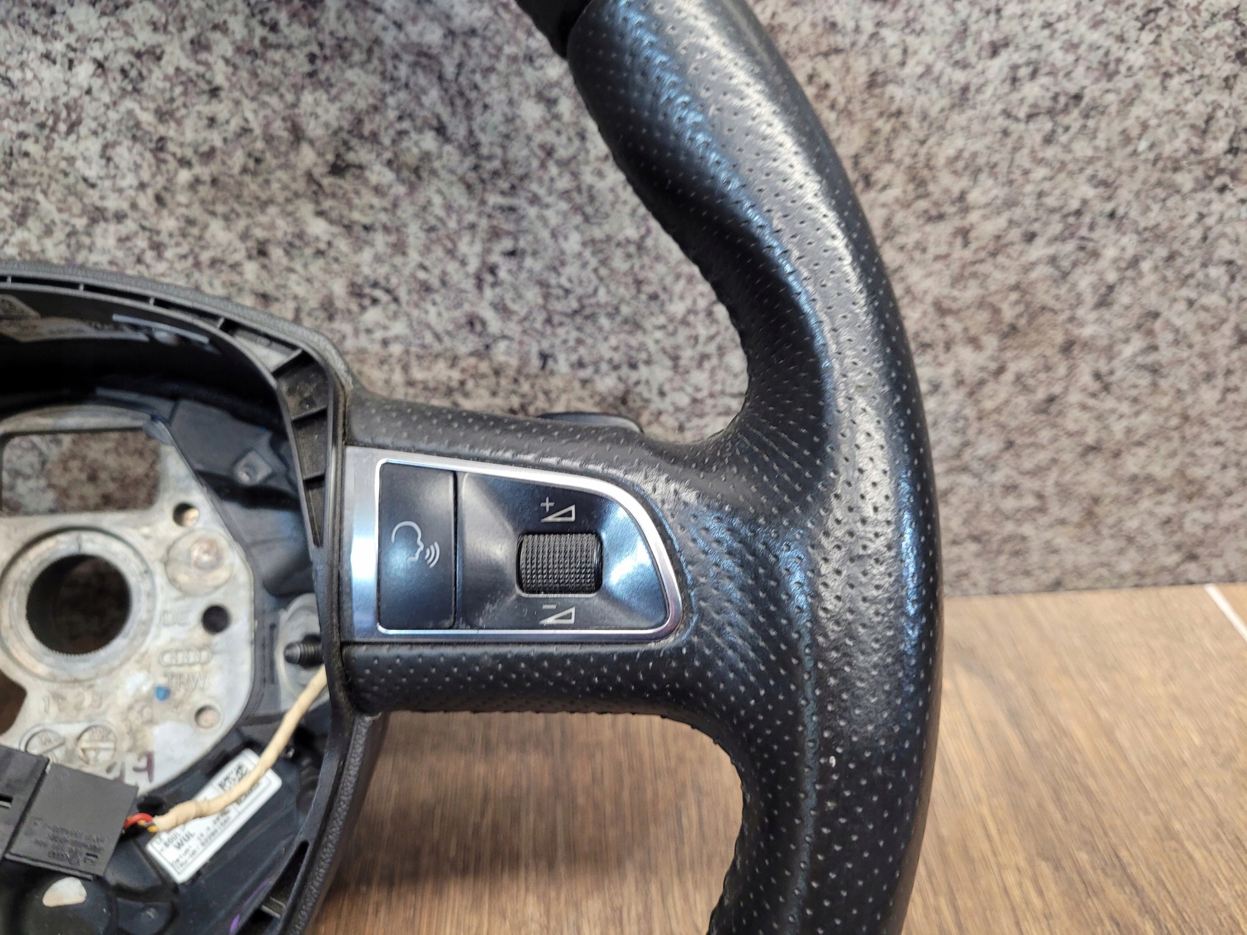AUDI A4 B8 S-LINE PADLA RADENIA RYCHLOSTI VOLANT MULTIFUNKCIA 8K0419091BC