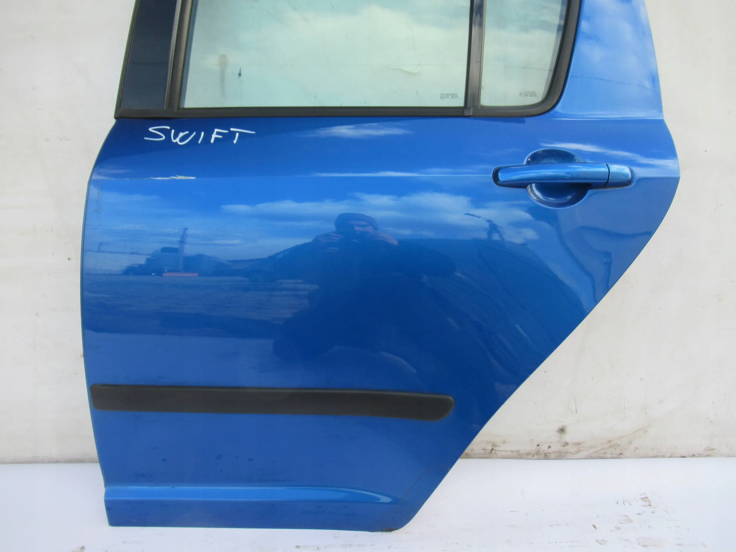 LAVE ZADNE DVERE Suzuki Swift MK6