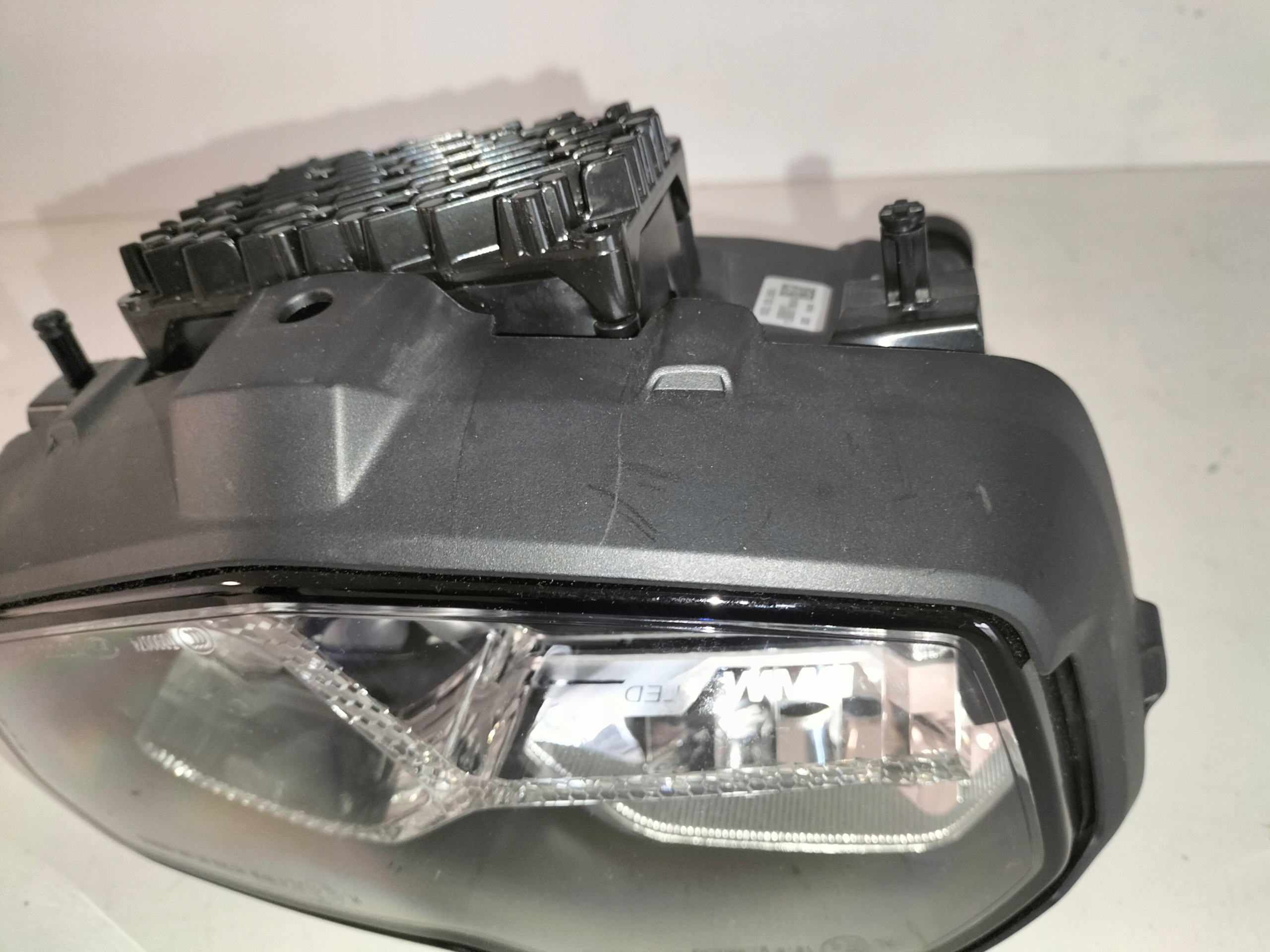 PREDNÉ SVETLO MOTOR BMW K80 F750 K81 F850 K82 F850 16- FULL LED