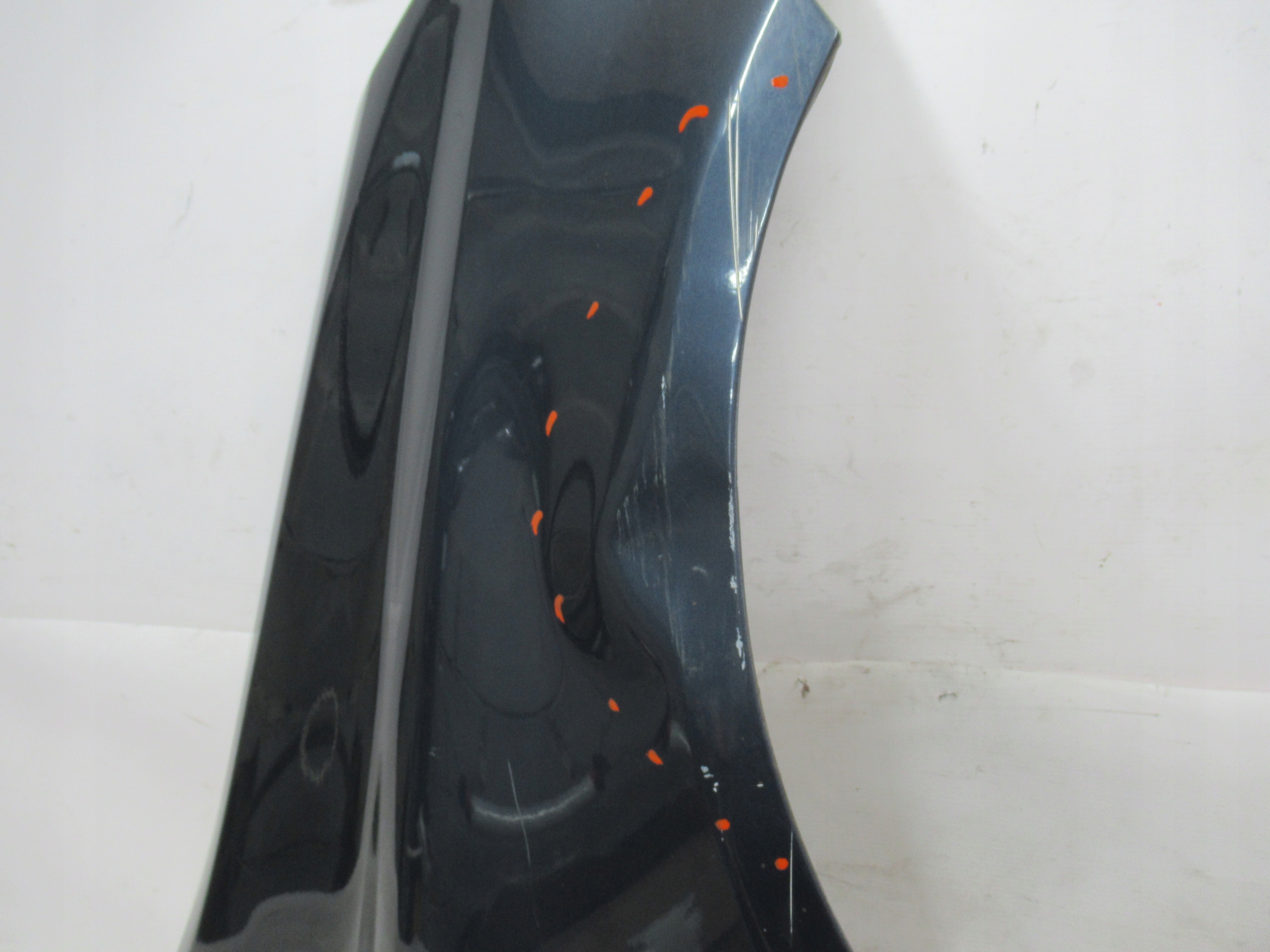 PRAVÝ PREDNÝ BLATNÍK OPEL CORSA D