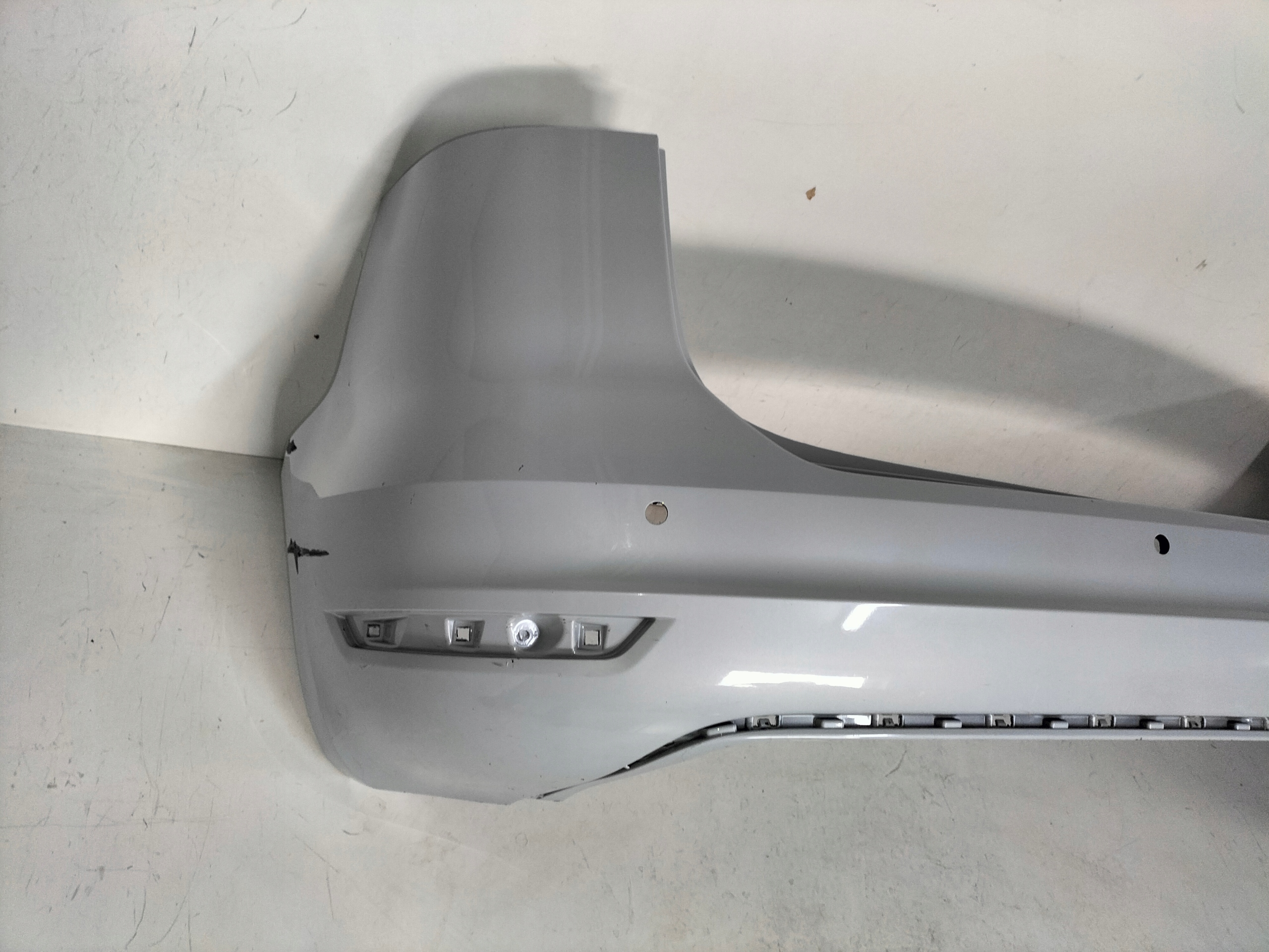 ZADNÝ NÁRAZNÍK VW SHARAN II 10-15