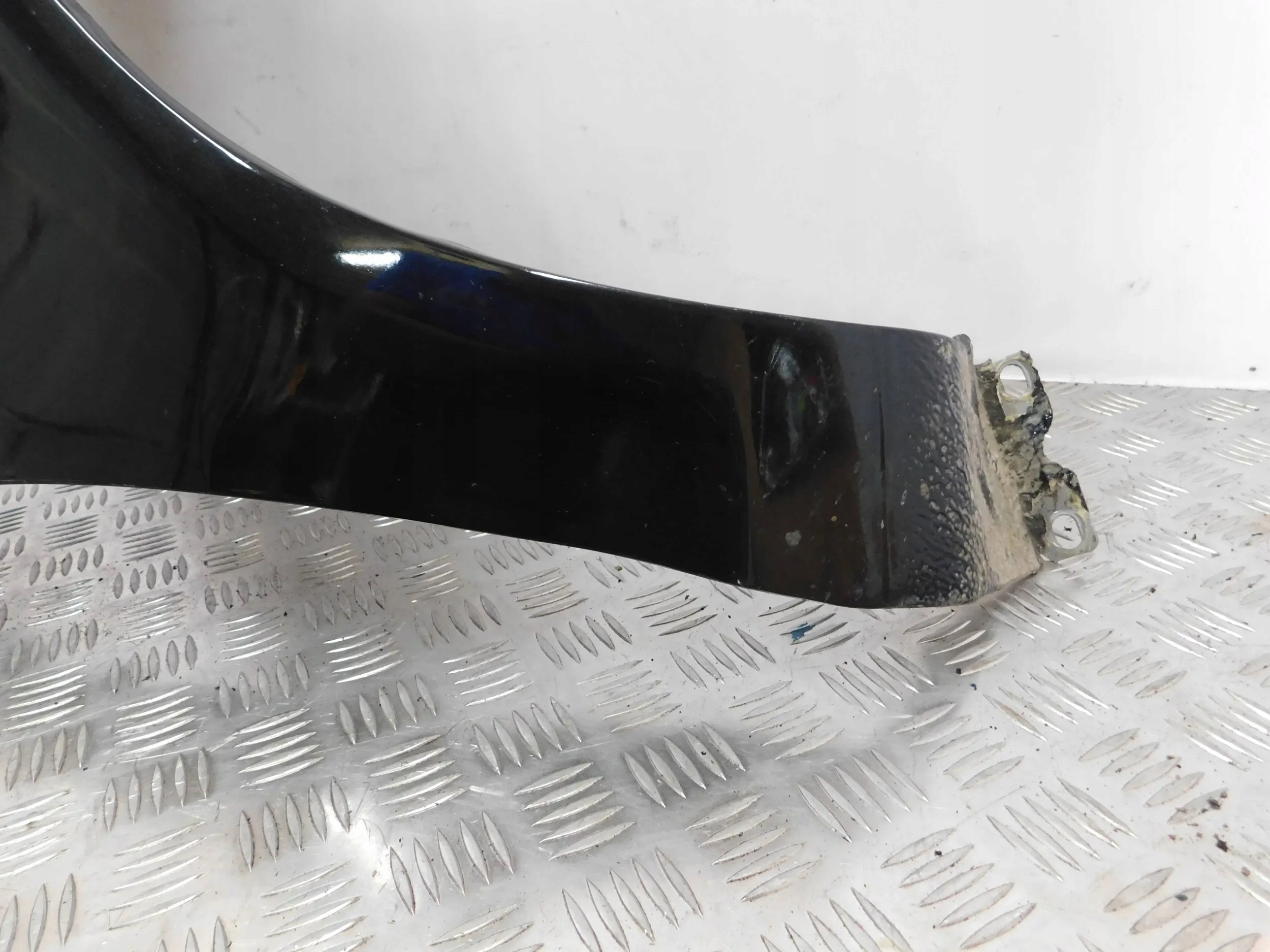 PRAVY PREDNY BLATNIK OPEL CORSA D